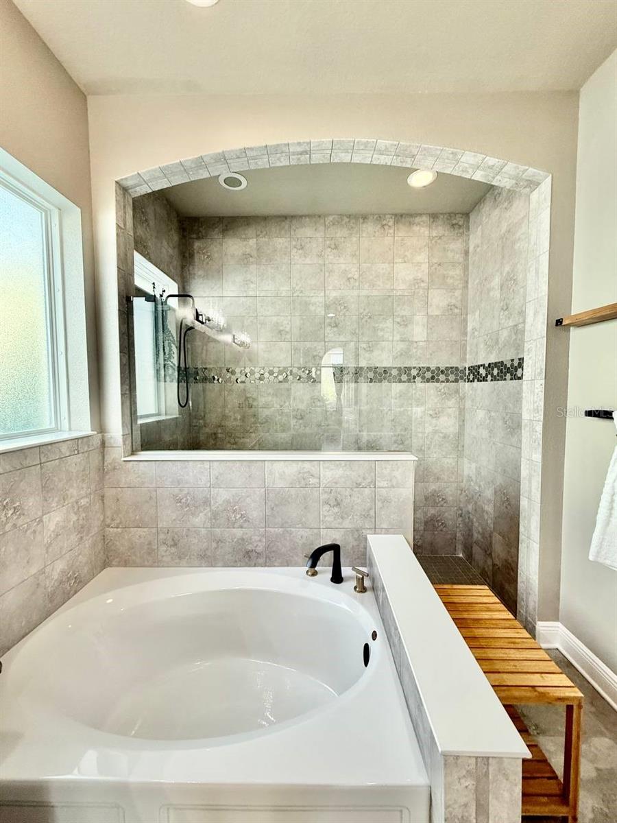 Image 21 of 43 For 6414 Salt Creek Avenue