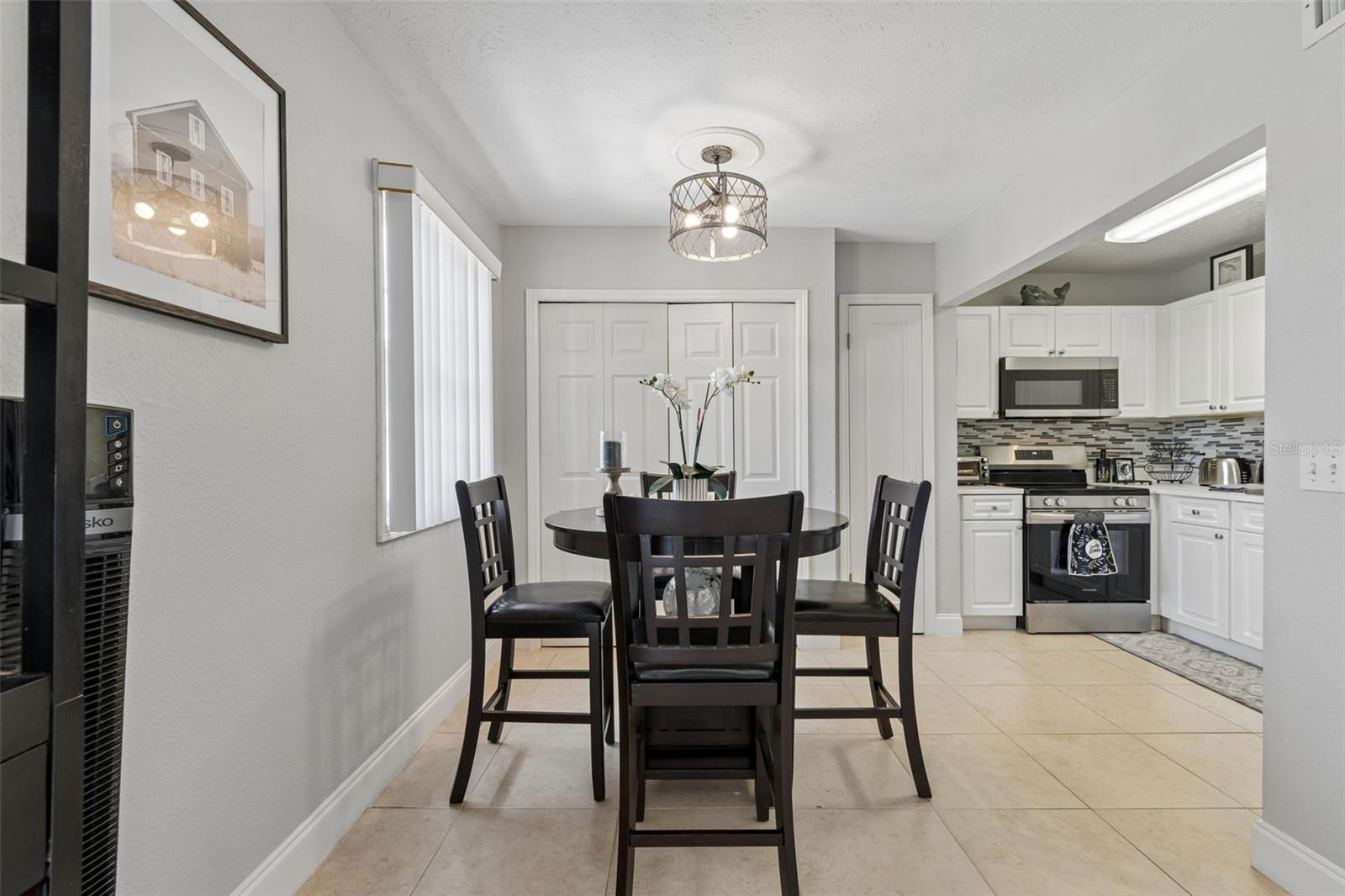 Image 15 of 54 For 13765 Juniper Blossom Drive 101