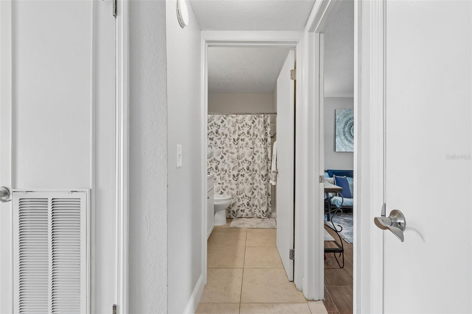 Image 28 of 54 For 13765 Juniper Blossom Drive 101