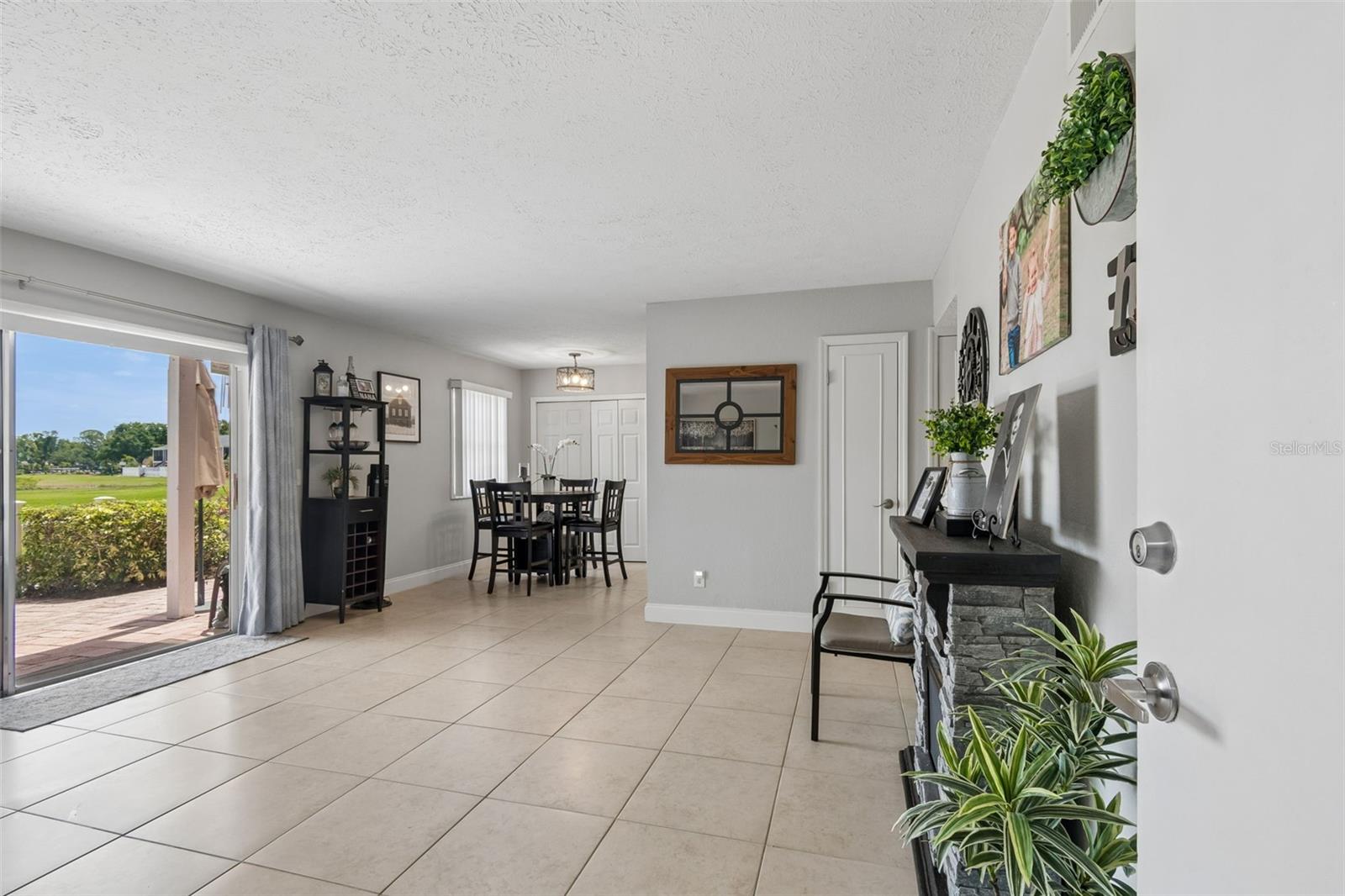 Image 6 of 54 For 13765 Juniper Blossom Drive 101