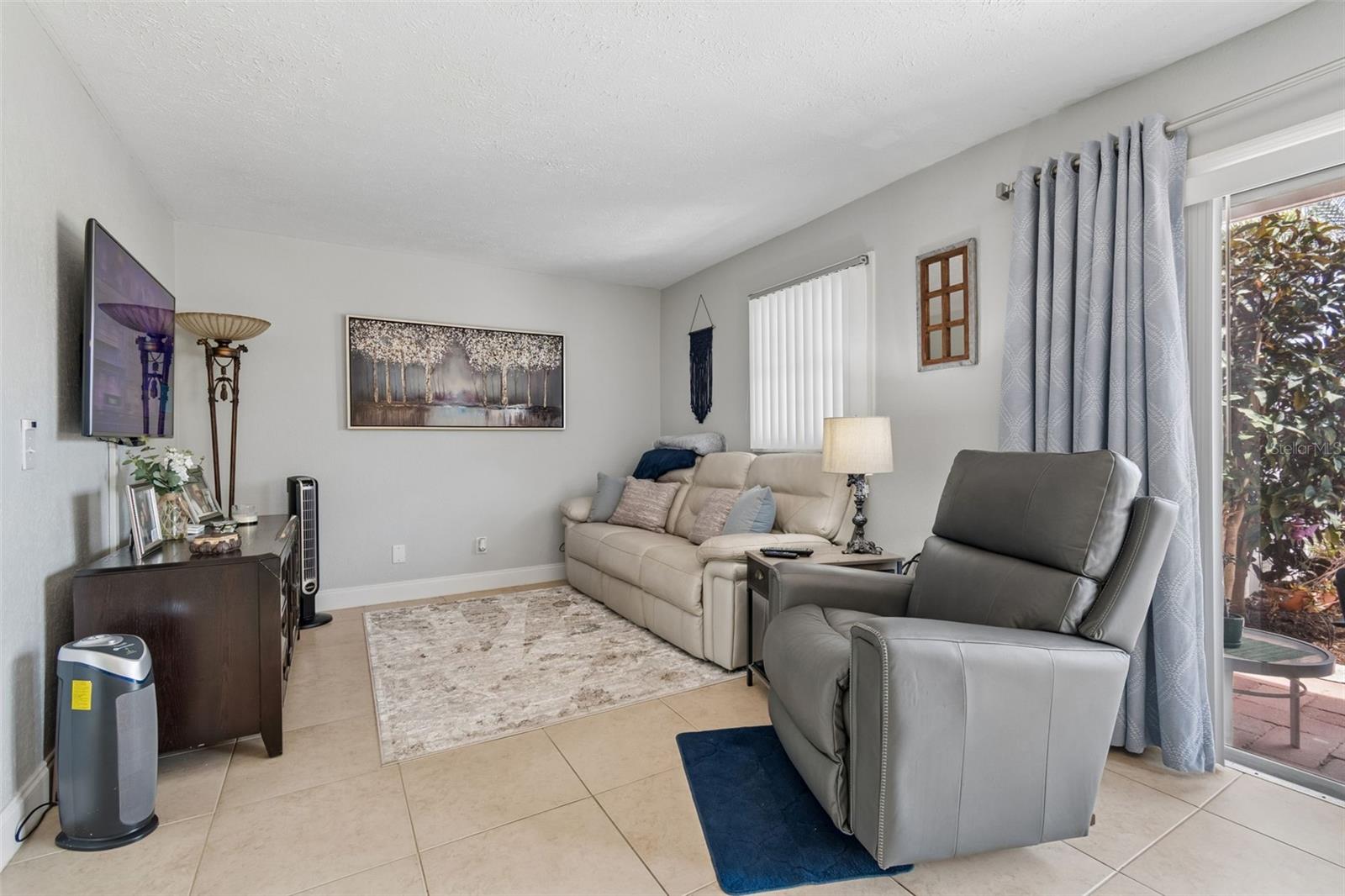 Image 9 of 54 For 13765 Juniper Blossom Drive 101