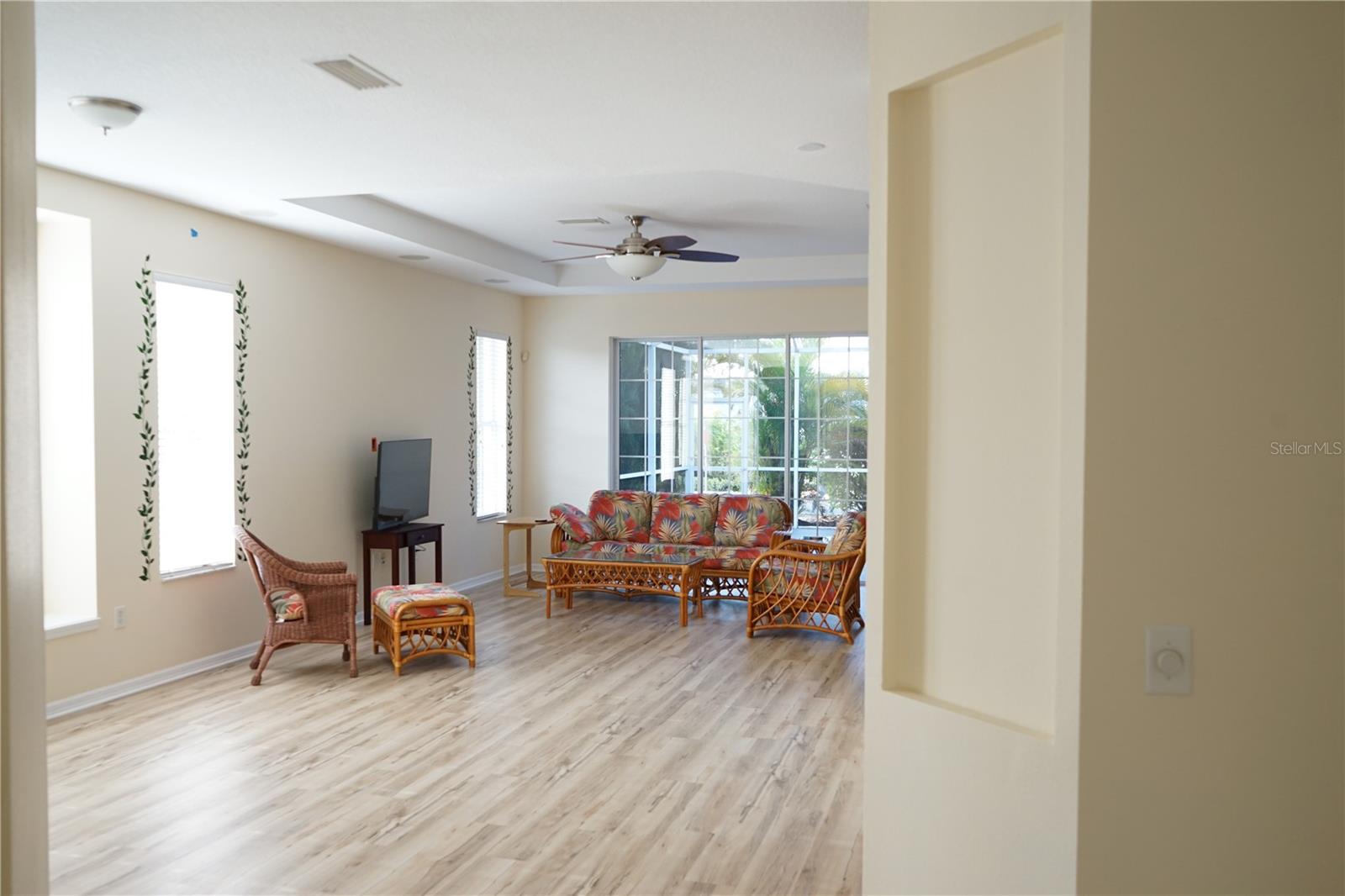 Image 10 of 81 For 201 Sunset Crest Court