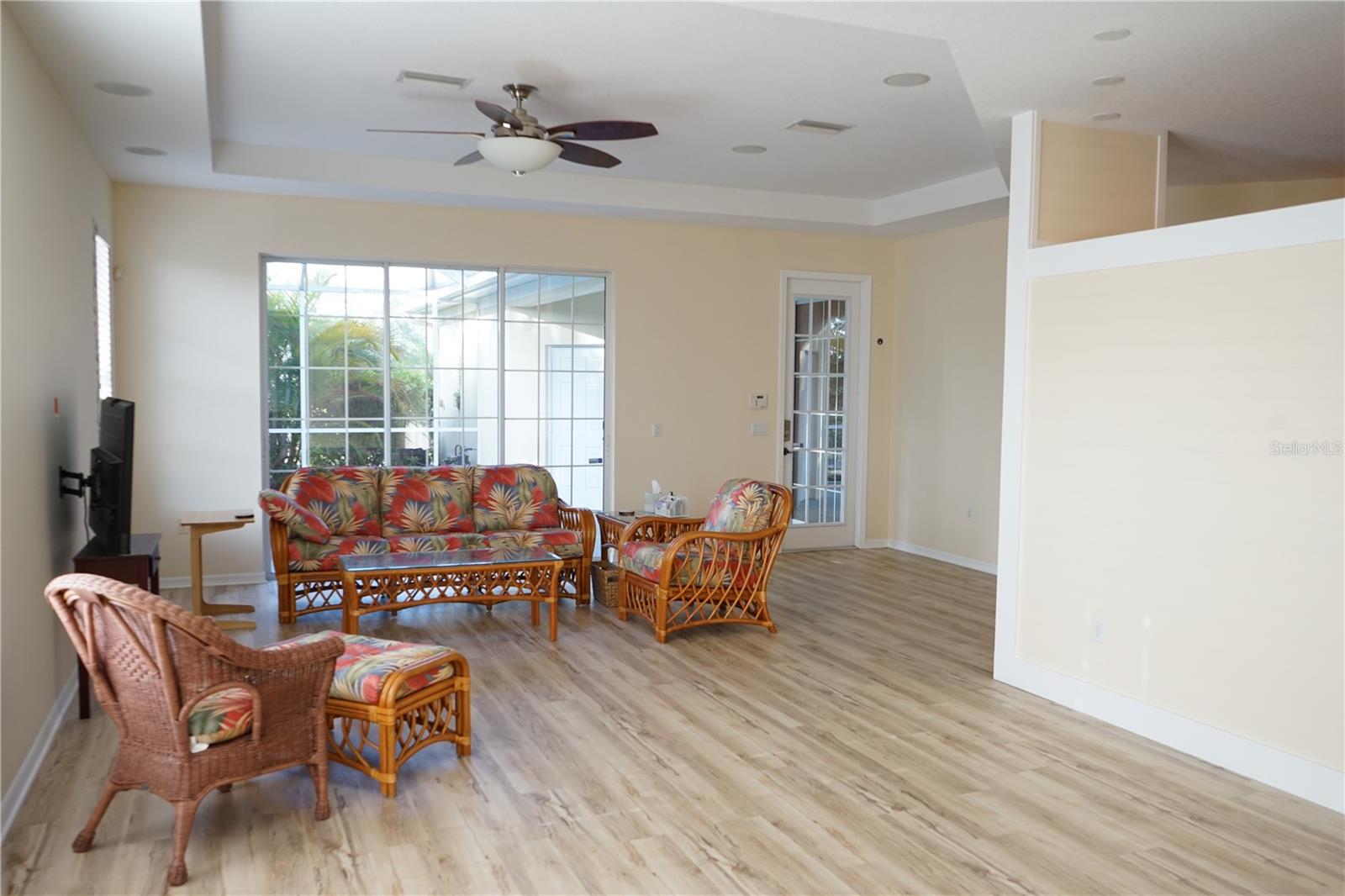 Image 8 of 81 For 201 Sunset Crest Court