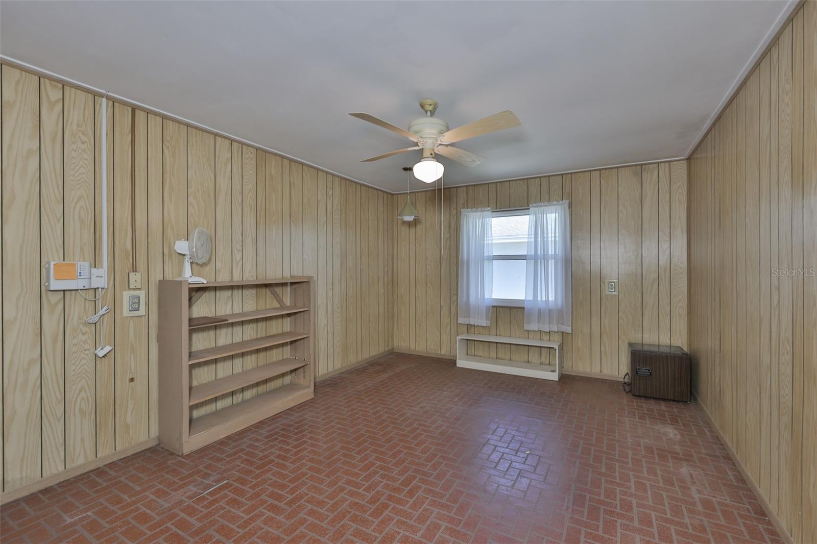 Image 13 of 47 For 1525 Allegheny Drive