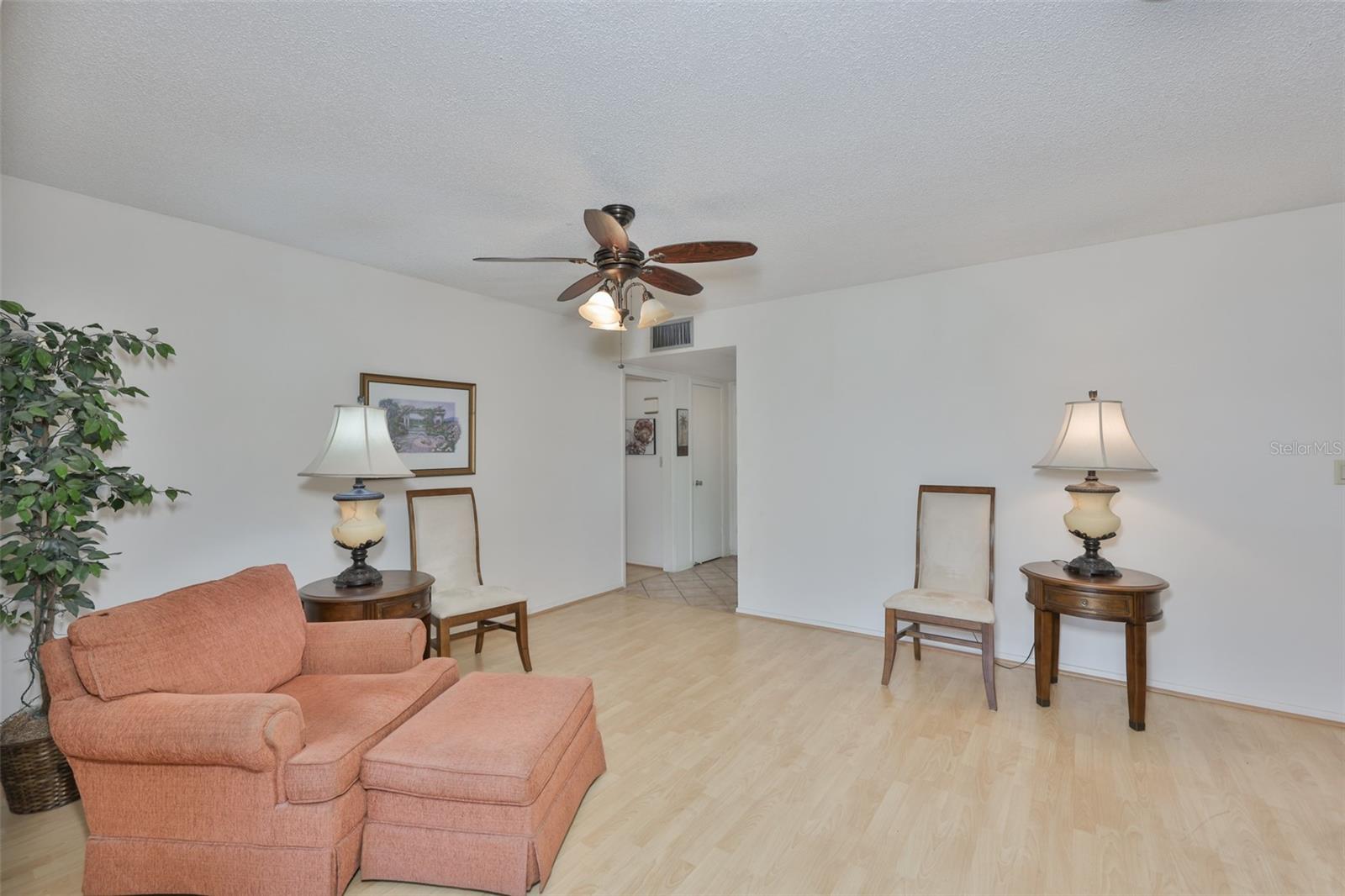 Image 5 of 47 For 1525 Allegheny Drive