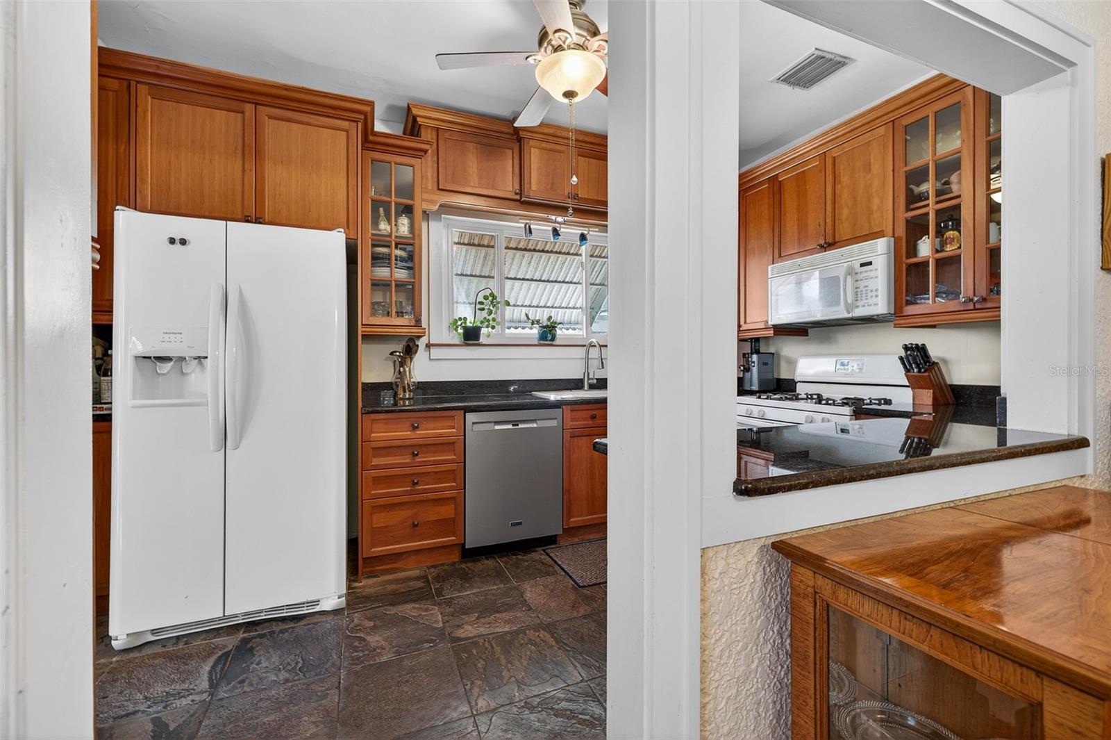 Image 14 of 32 For 1138 23rd Avenue N