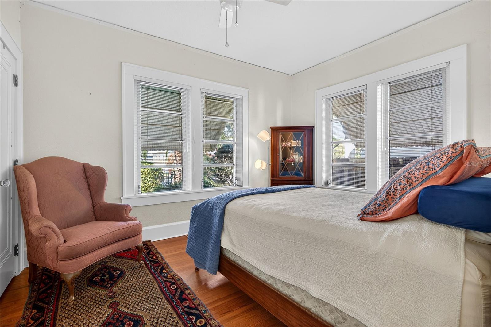 Image 18 of 32 For 1138 23rd Avenue N