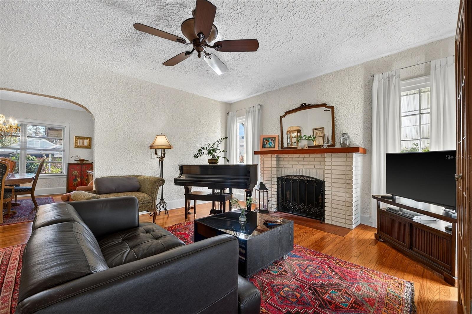 Image 9 of 32 For 1138 23rd Avenue N