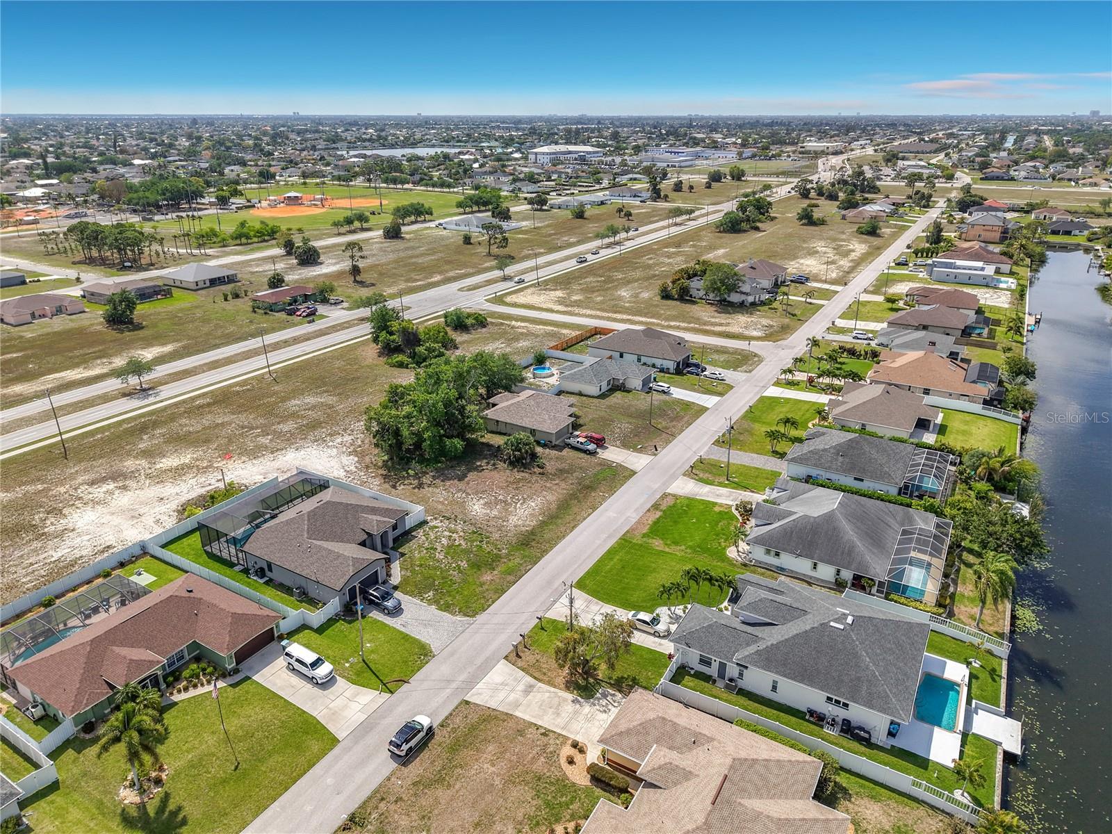 Image 4 of 40 For 1305 8th Place