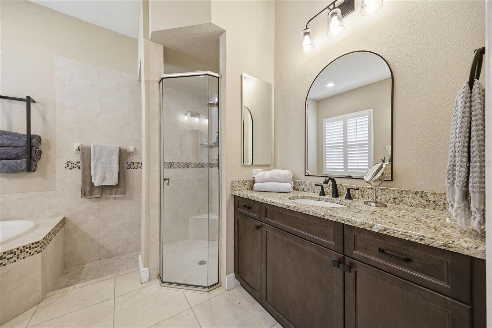 Image 21 of 47 For 5903 Alana Leigh Place