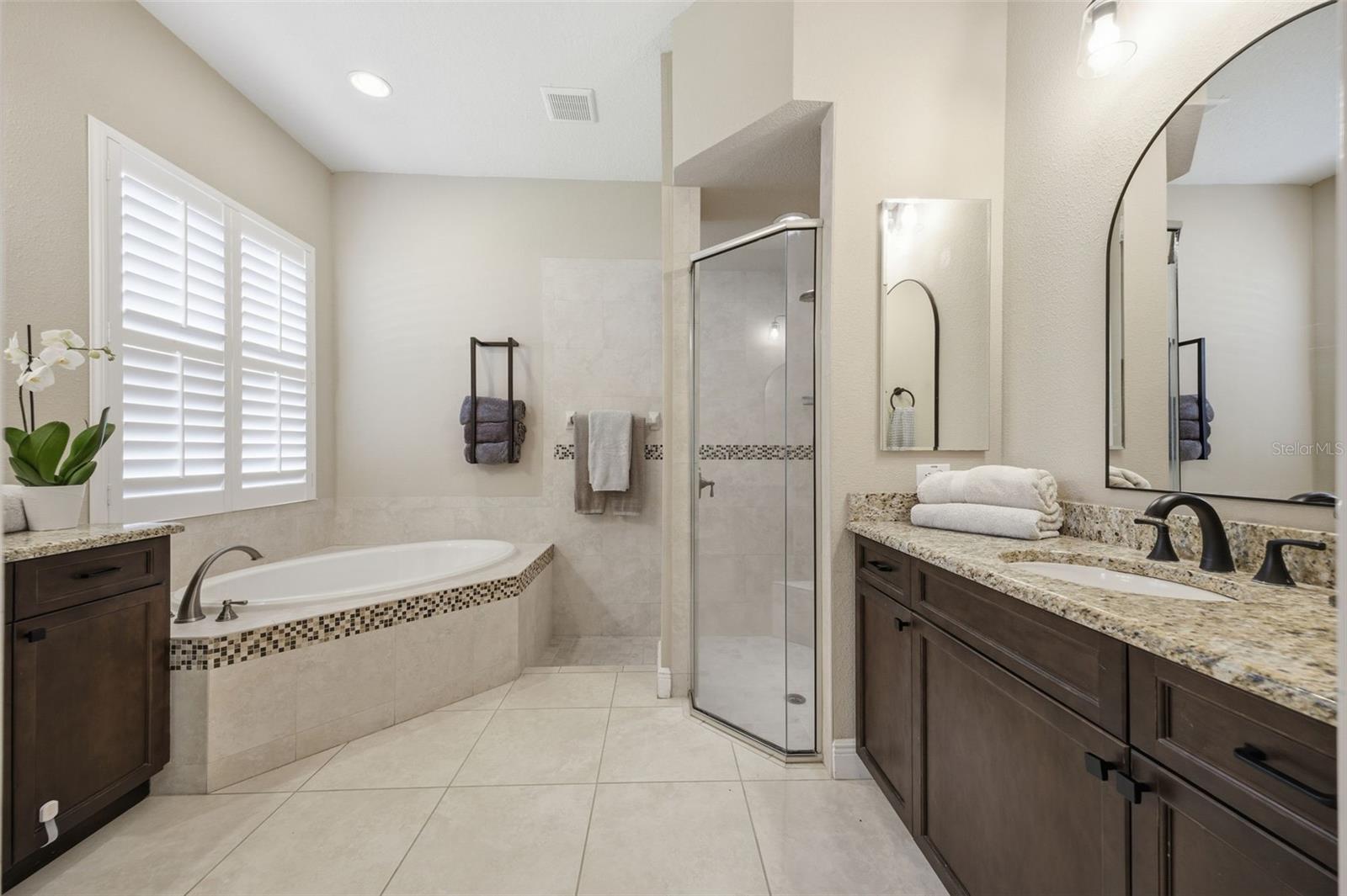 Image 22 of 47 For 5903 Alana Leigh Place