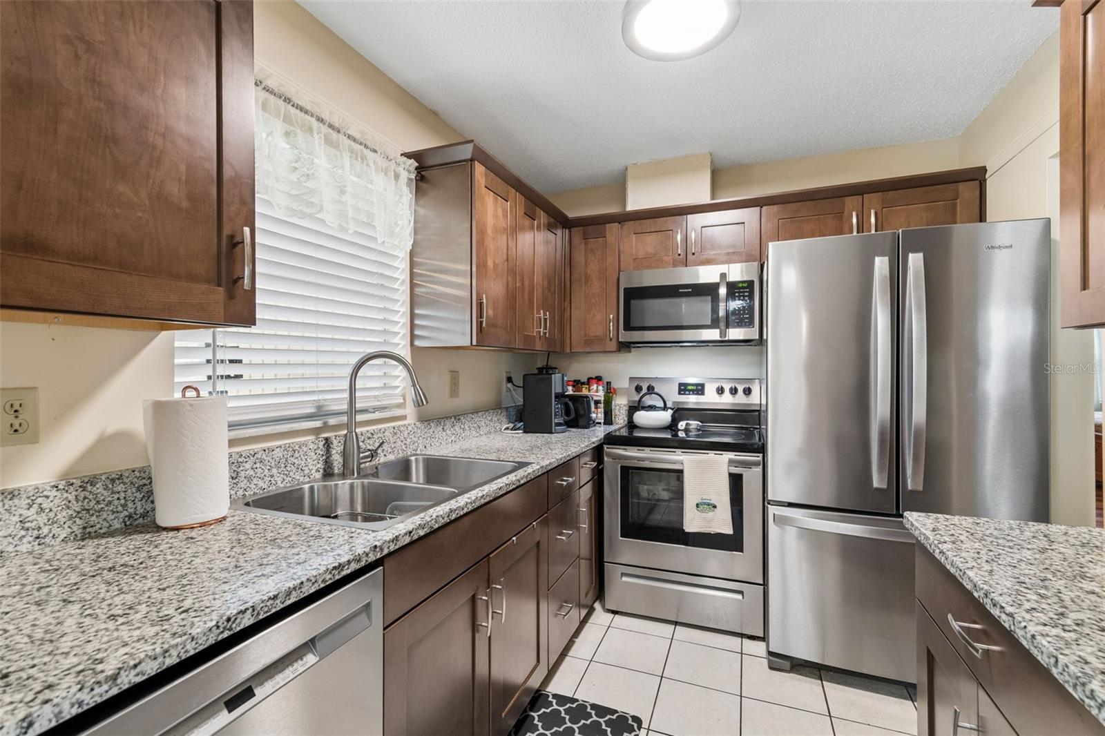 Image 14 of 39 For 1904 Canterbury Lane 5