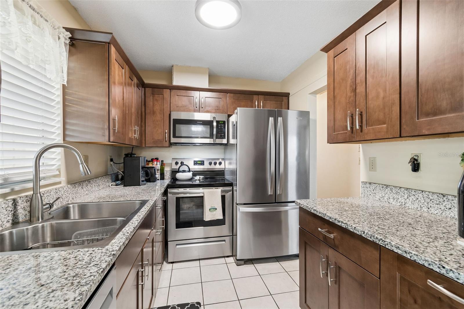 Image 16 of 39 For 1904 Canterbury Lane 5