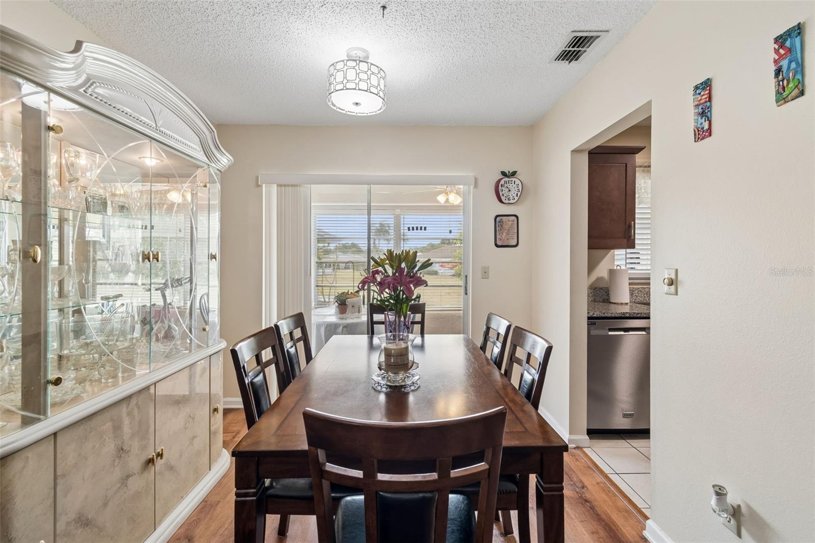 Image 18 of 39 For 1904 Canterbury Lane 5