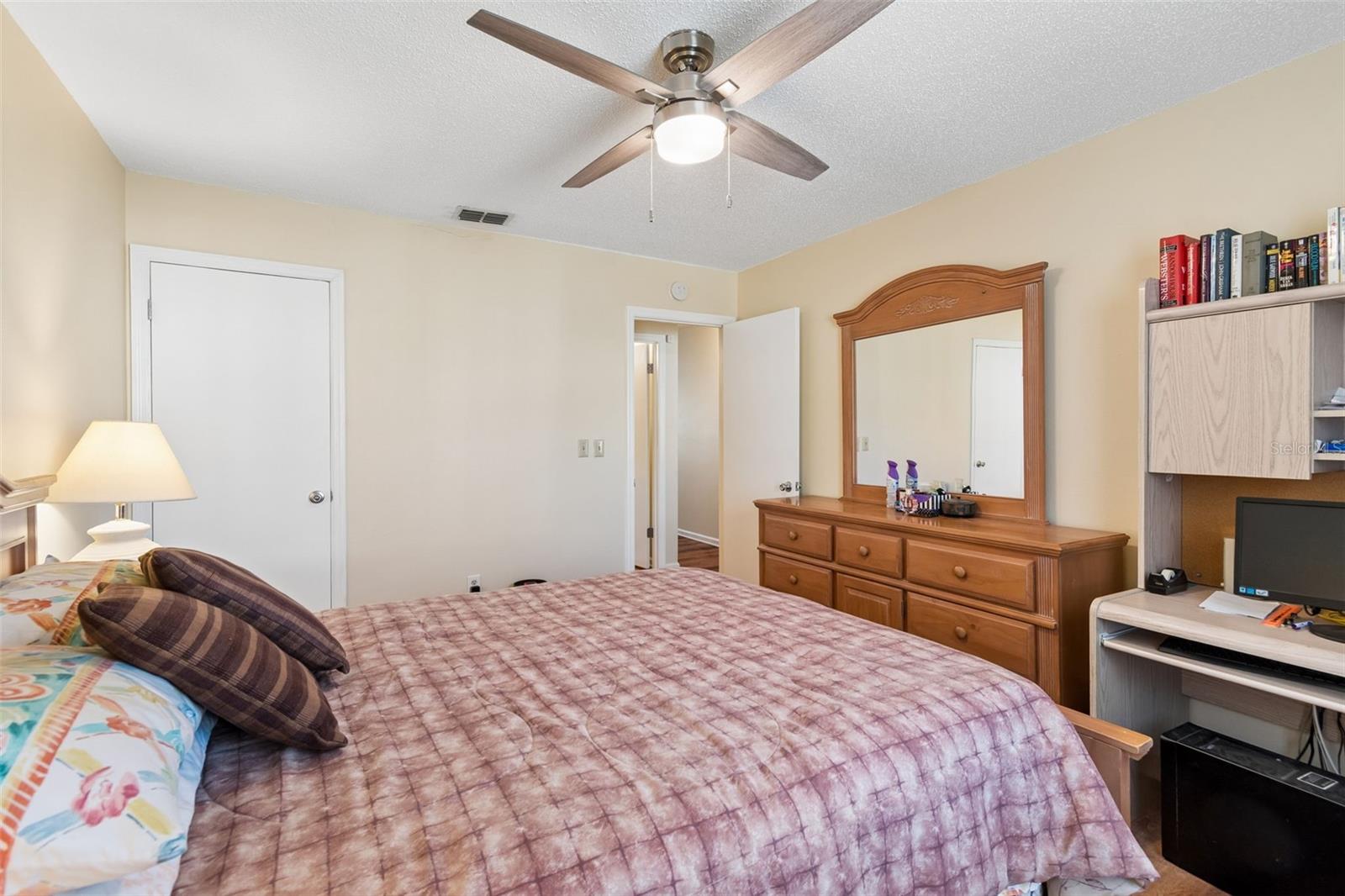 Image 22 of 39 For 1904 Canterbury Lane 5