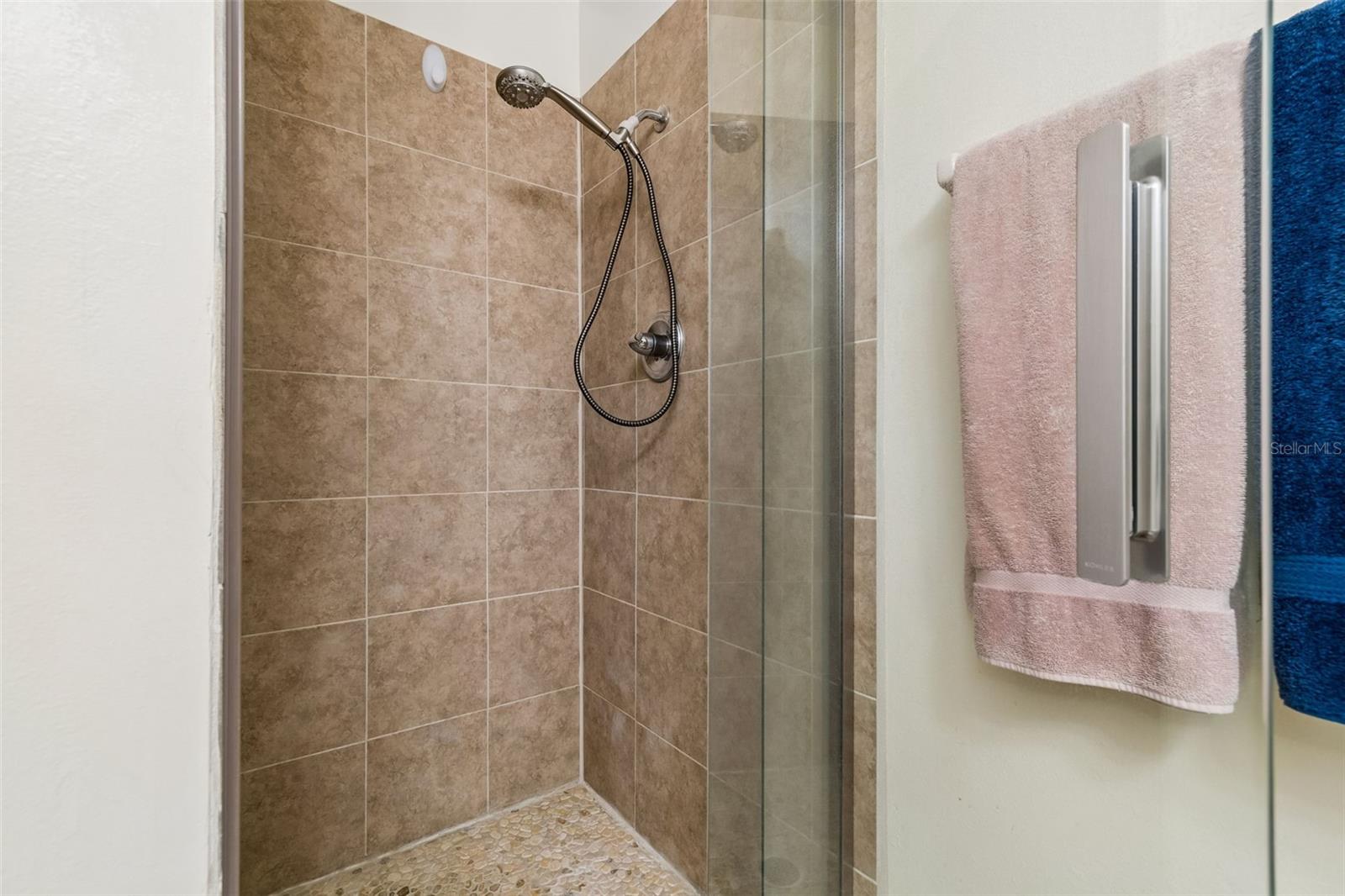 Image 26 of 39 For 1904 Canterbury Lane 5