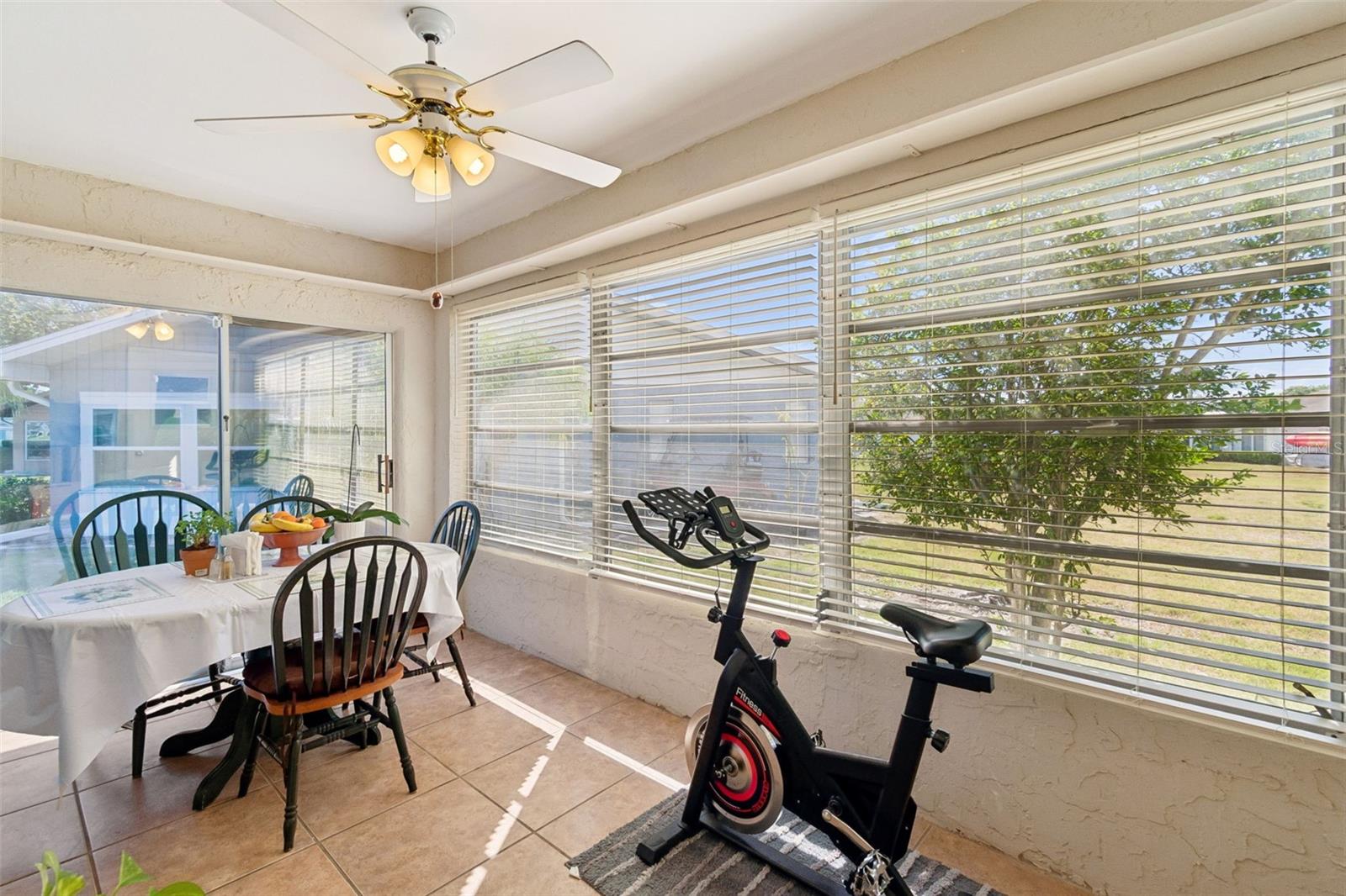 Image 30 of 39 For 1904 Canterbury Lane 5