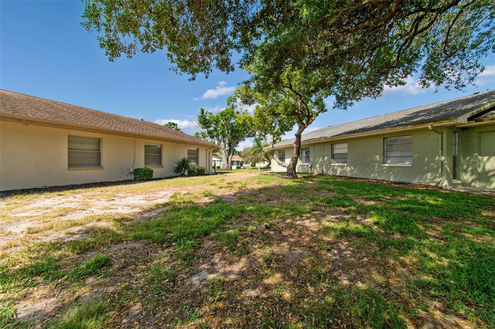 Image 5 of 39 For 1904 Canterbury Lane 5