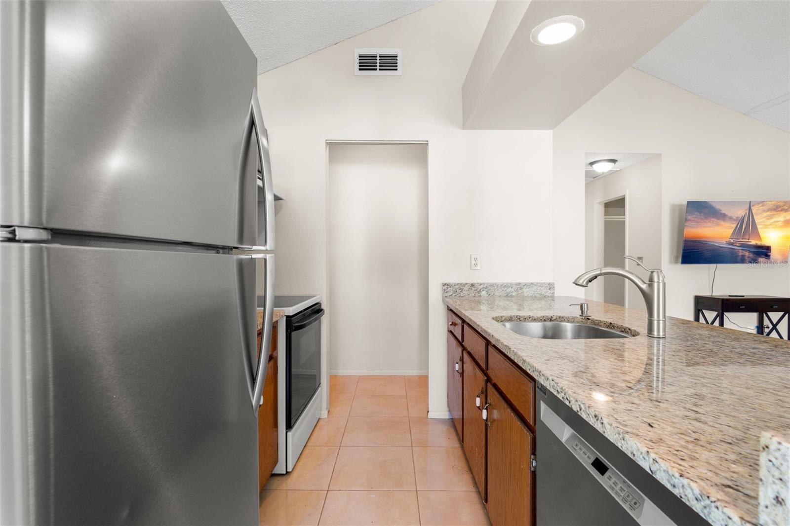 Image 10 of 32 For 3753 Mackenzie Court