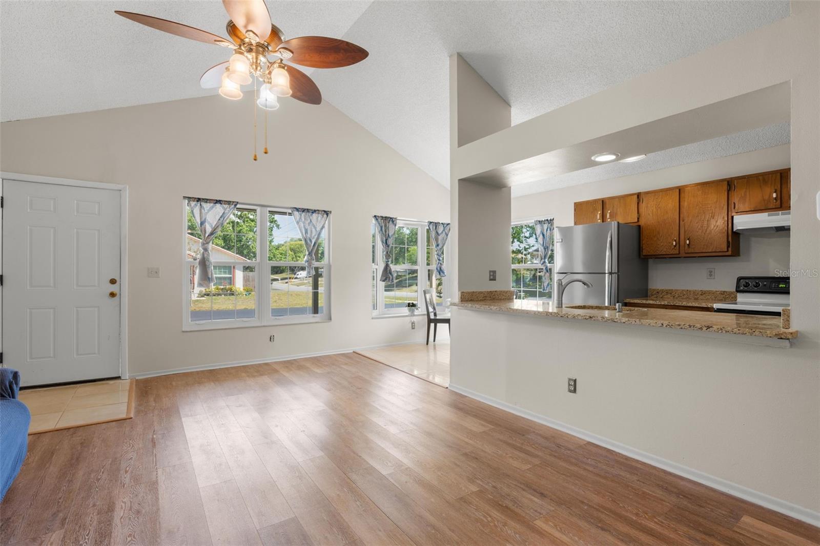 Image 4 of 32 For 3753 Mackenzie Court