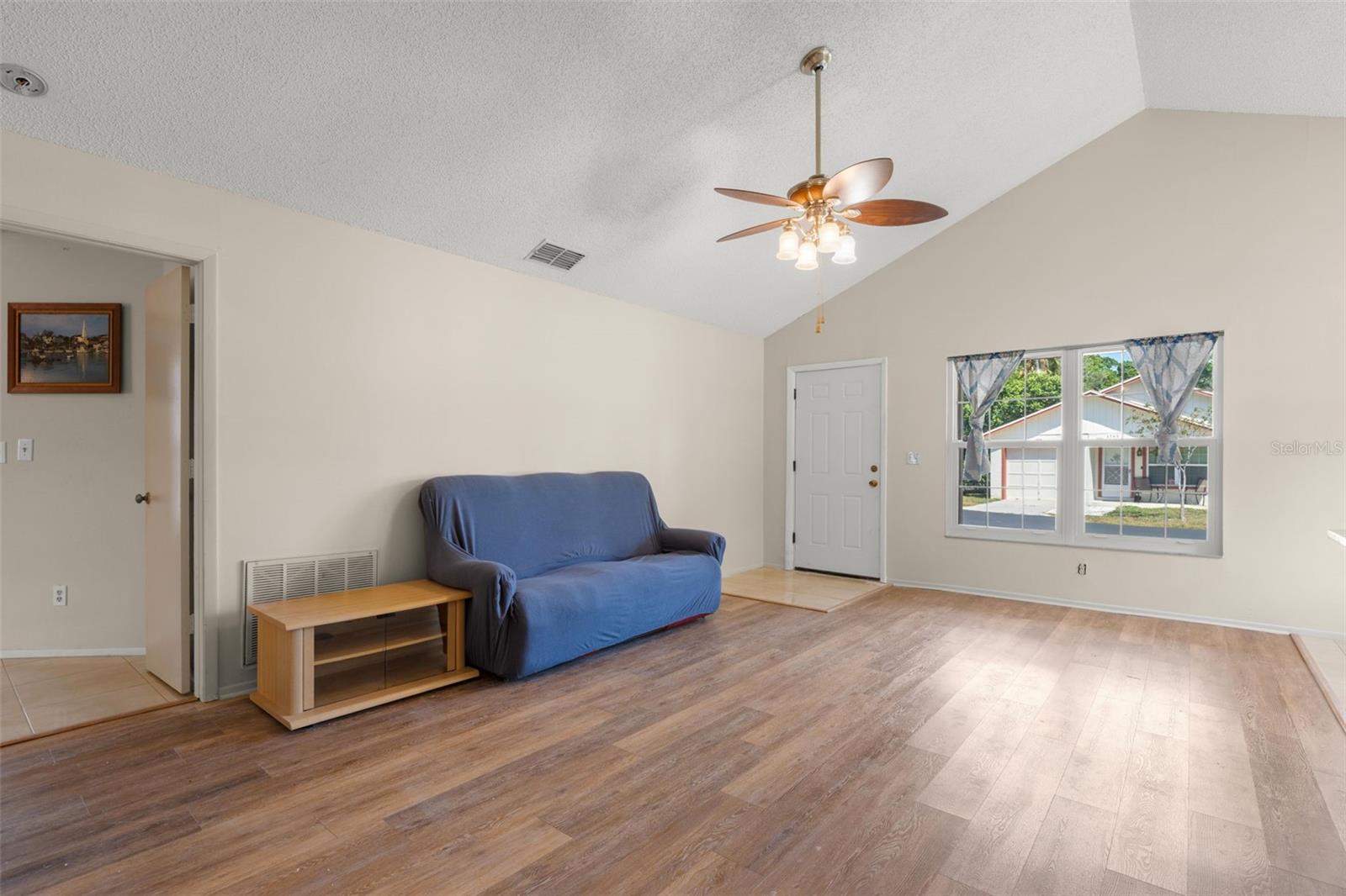 Image 6 of 32 For 3753 Mackenzie Court