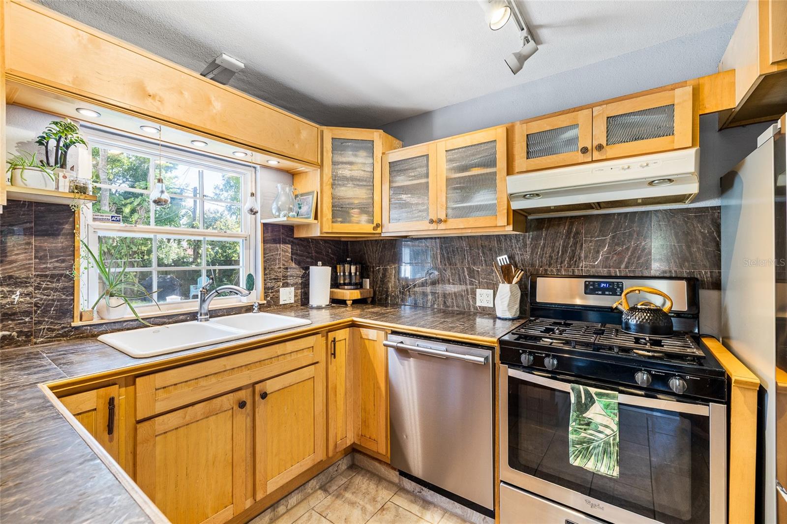 Image 13 of 36 For 4650 2nd Avenue S