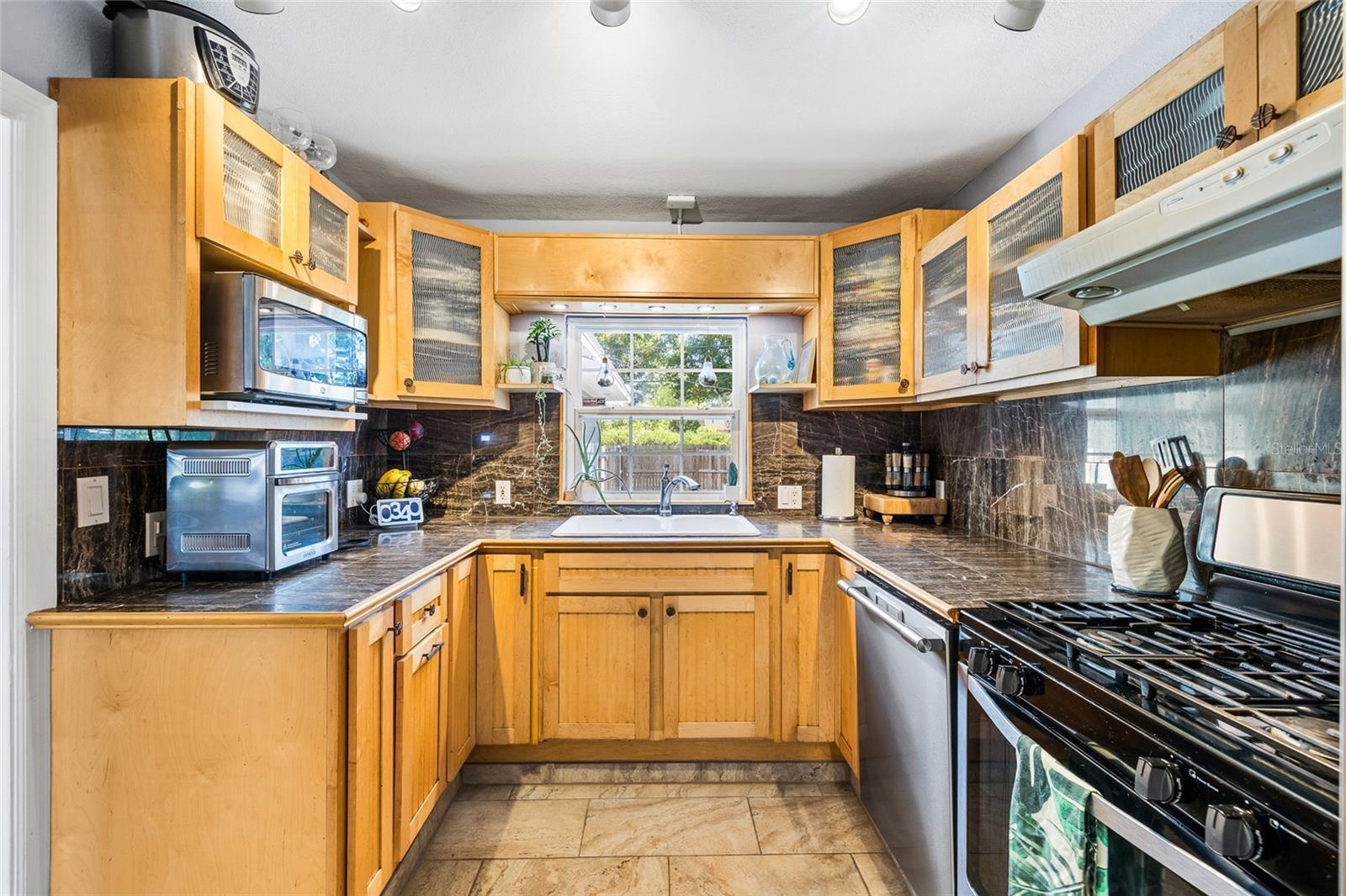 Image 15 of 36 For 4650 2nd Avenue S