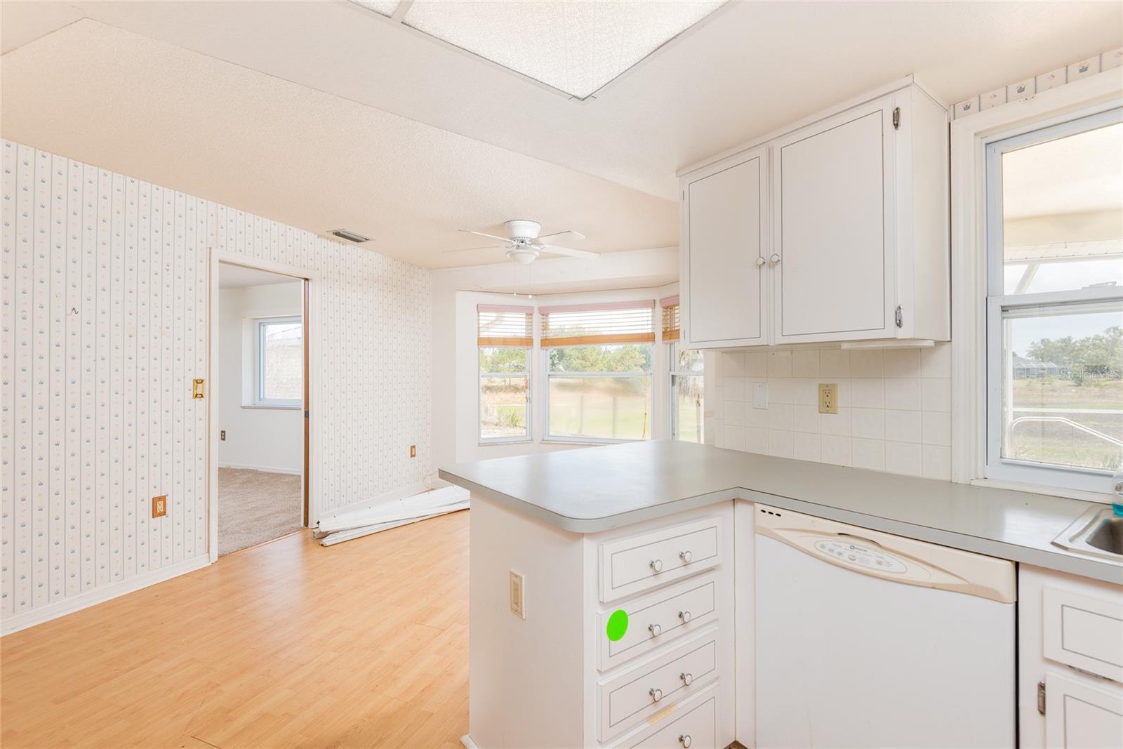 Image 18 of 37 For 7550 Gates Circle