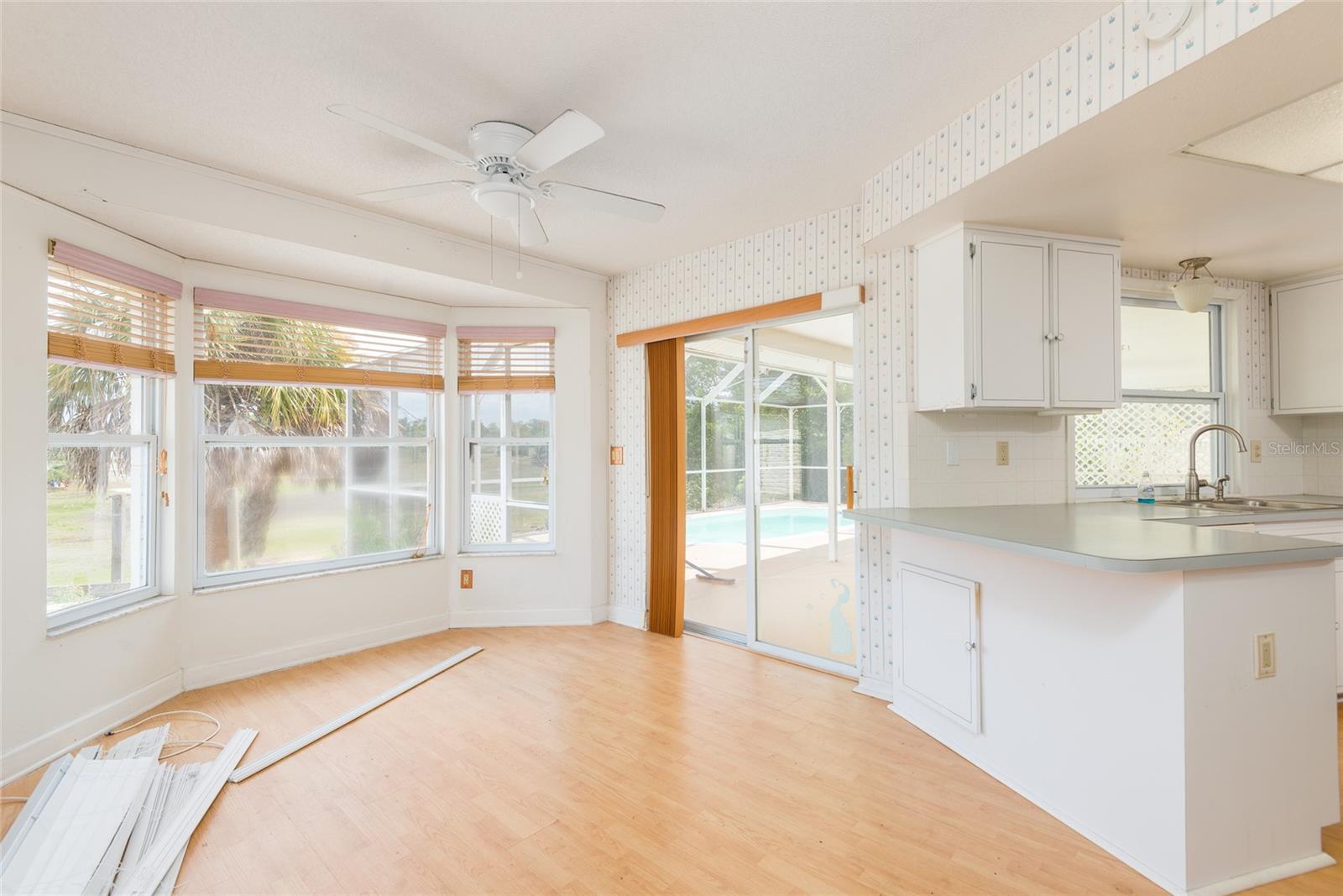 Image 19 of 37 For 7550 Gates Circle