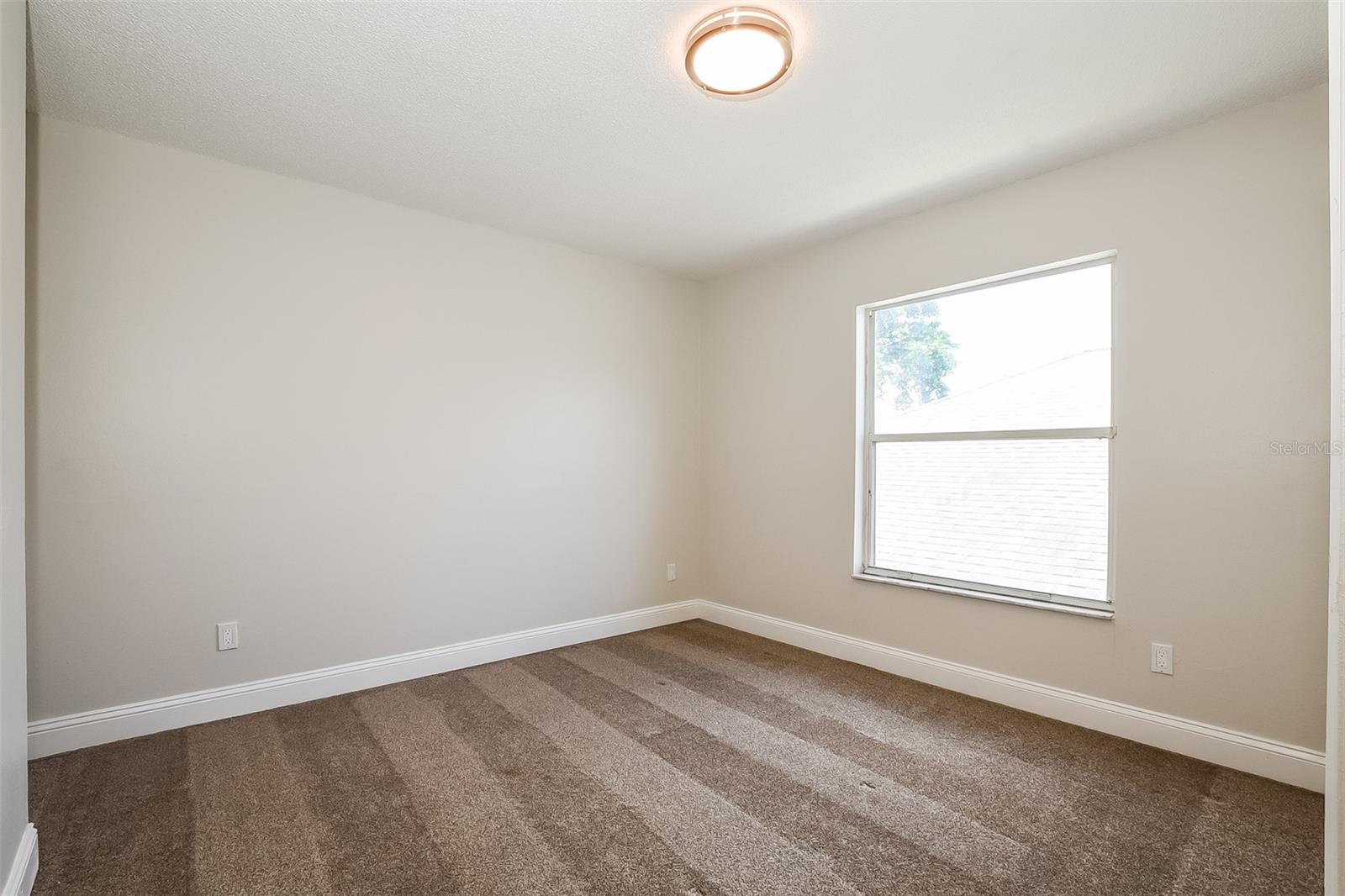 Image 15 of 20 For 176 Hanging Moss Drive