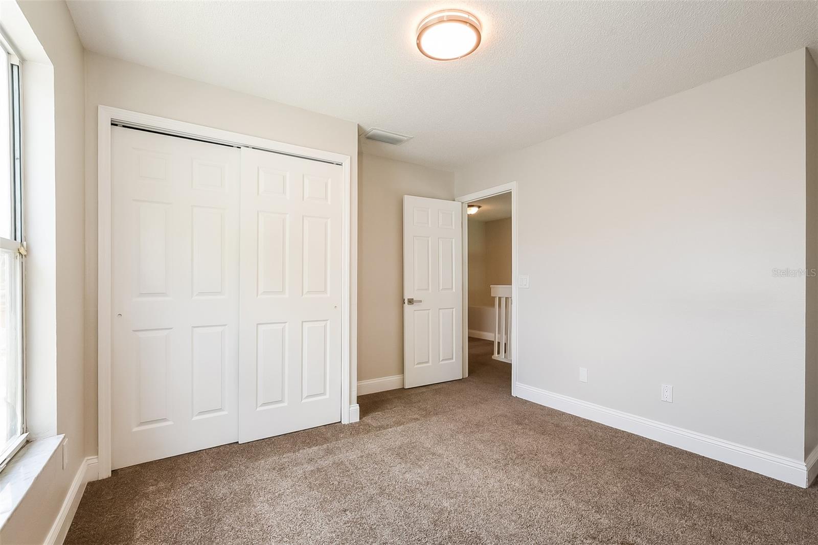 Image 16 of 20 For 176 Hanging Moss Drive