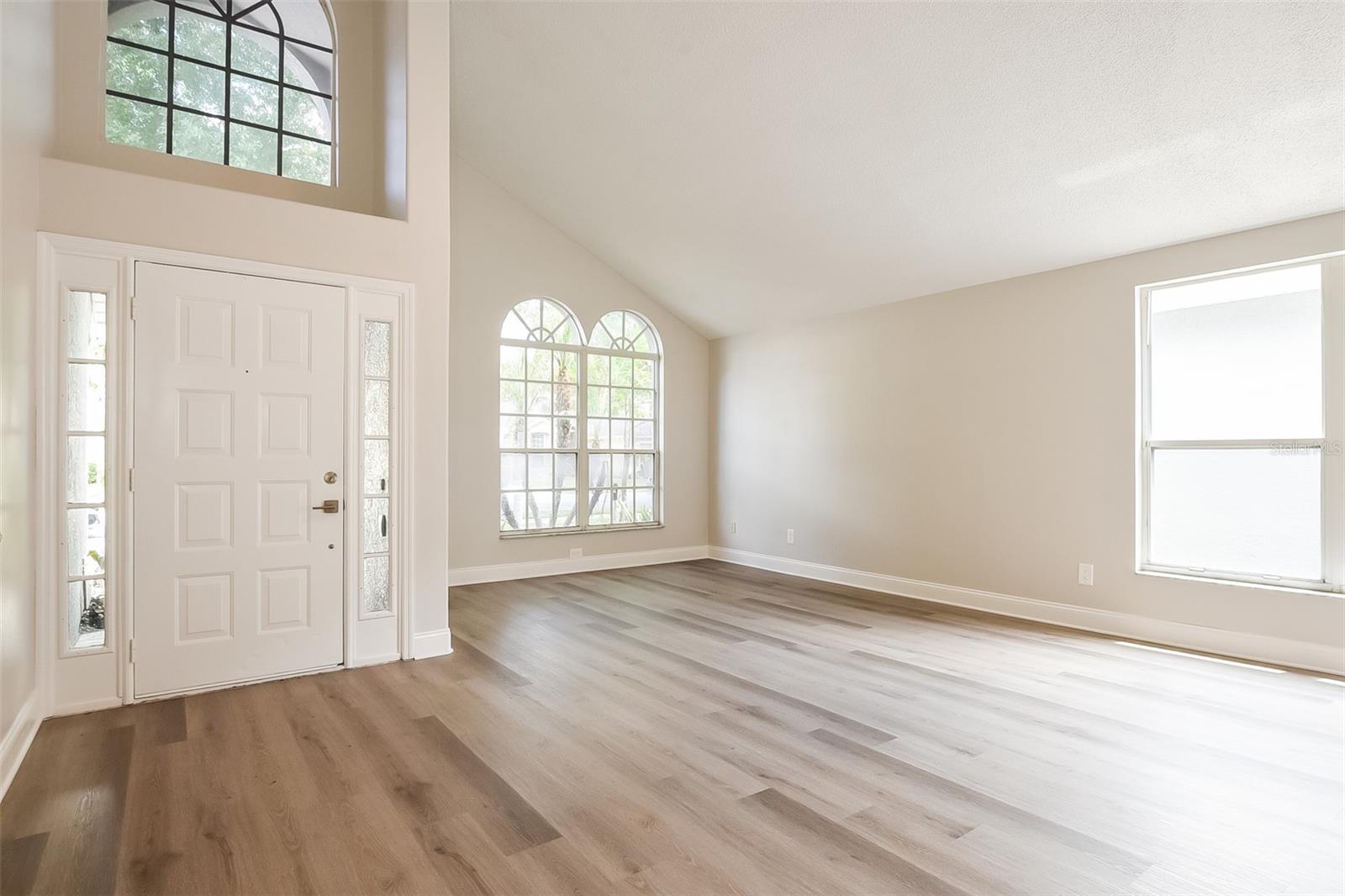 Image 2 of 20 For 176 Hanging Moss Drive