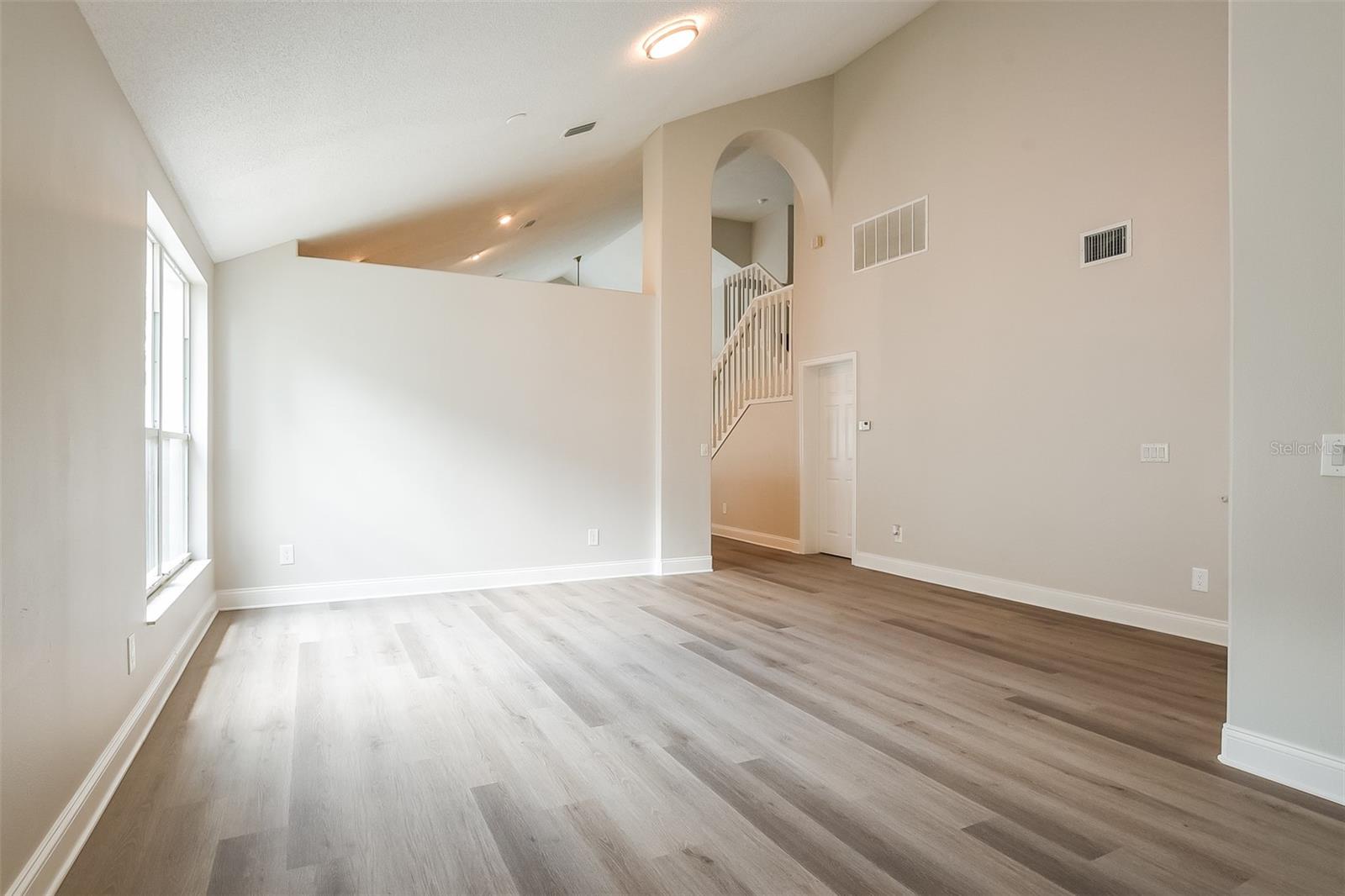 Image 3 of 20 For 176 Hanging Moss Drive