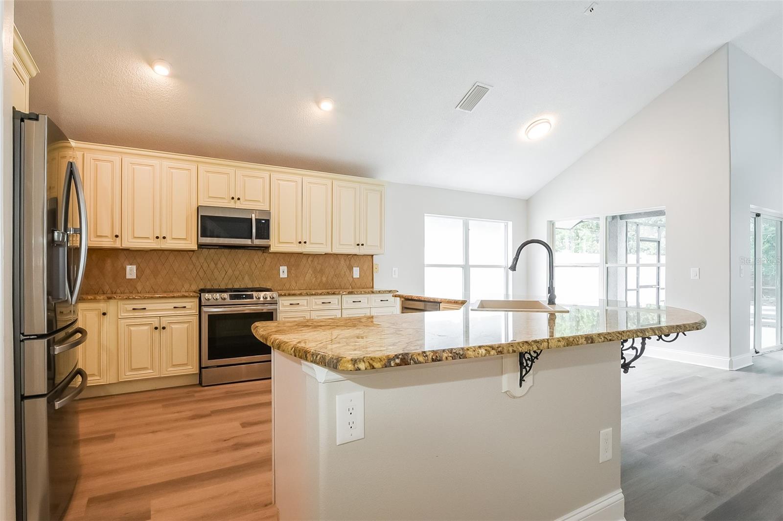 Image 5 of 20 For 176 Hanging Moss Drive