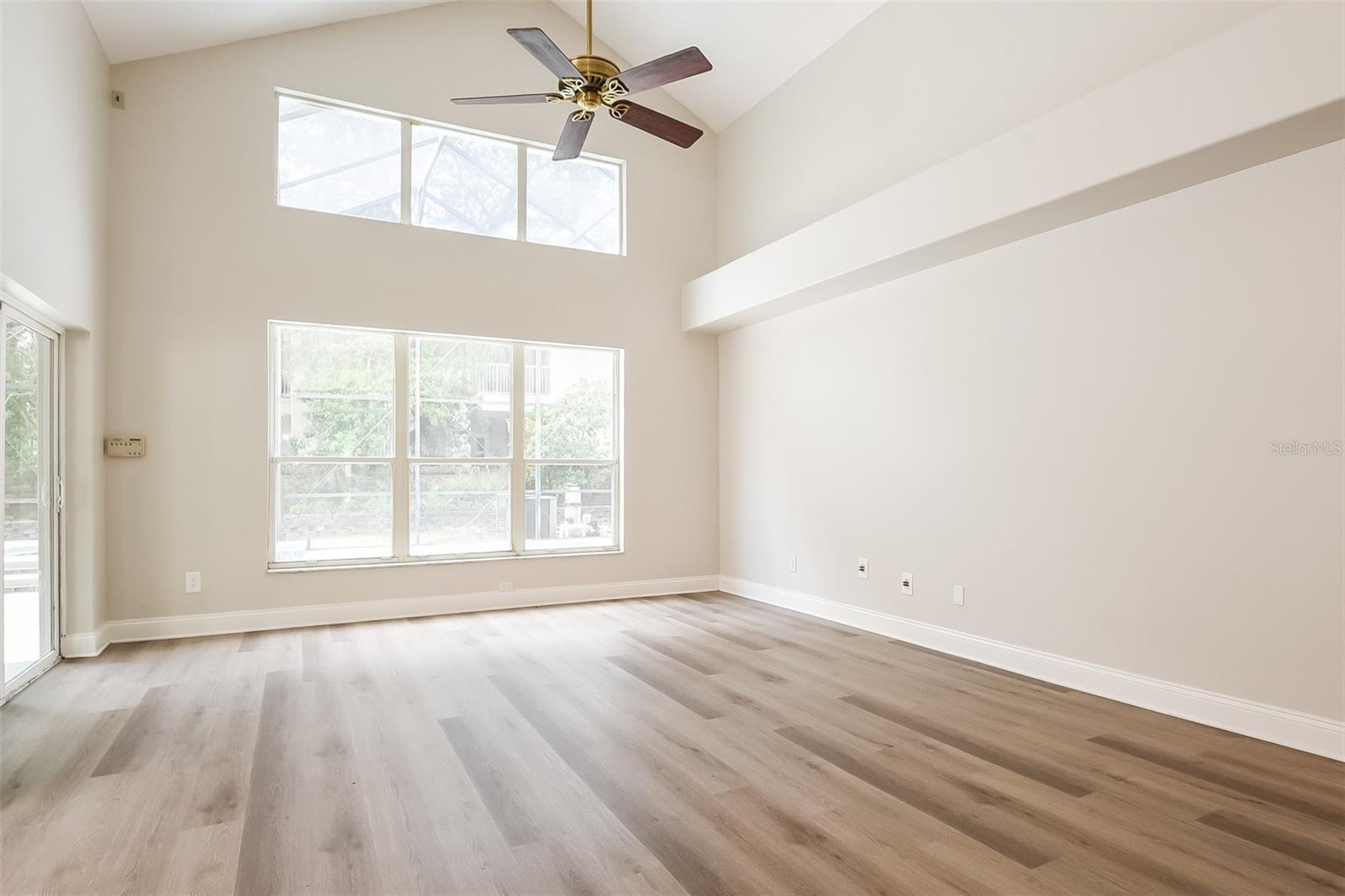 Image 7 of 20 For 176 Hanging Moss Drive