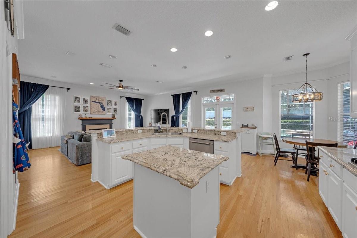 Image 10 of 49 For 5913 Flatwoods Manor Circle