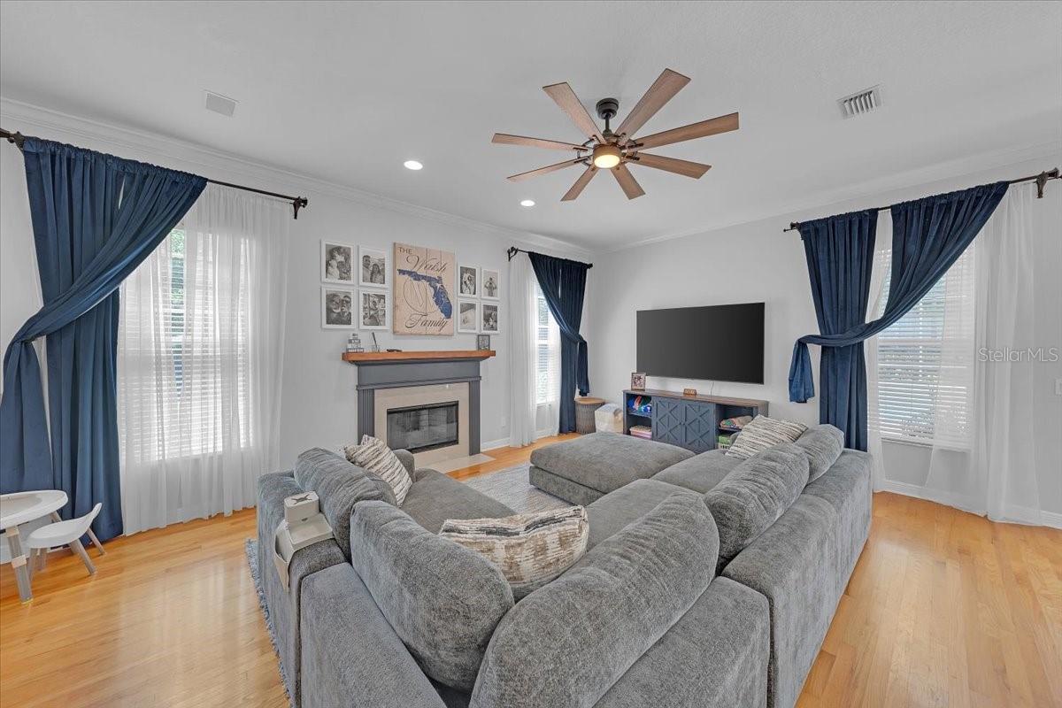 Image 14 of 49 For 5913 Flatwoods Manor Circle