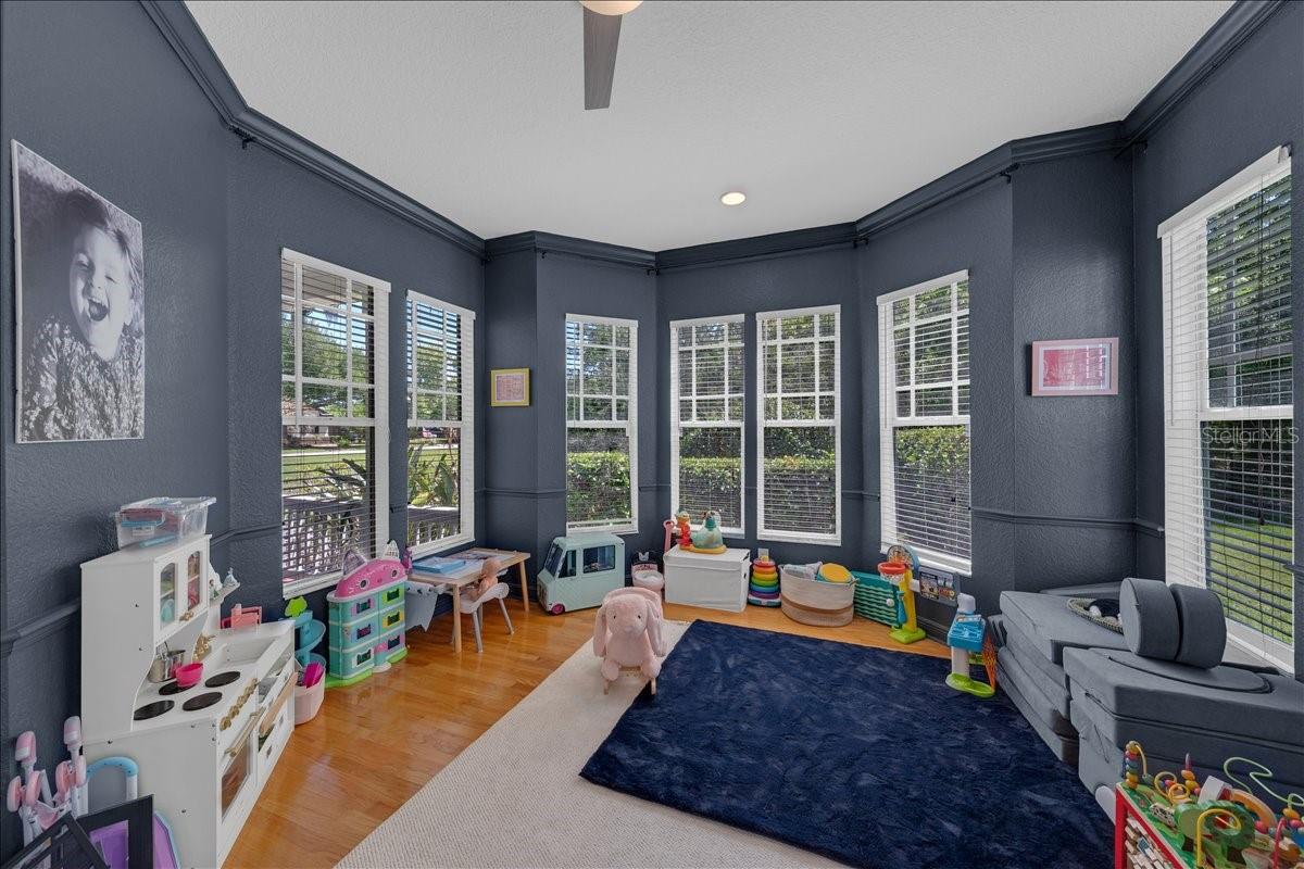 Image 15 of 49 For 5913 Flatwoods Manor Circle