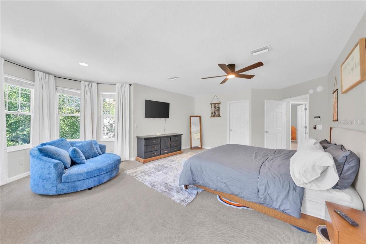 Image 18 of 49 For 5913 Flatwoods Manor Circle