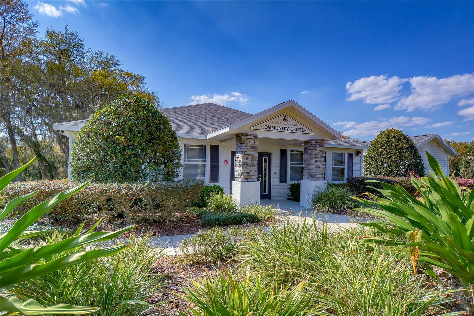 Image 43 of 49 For 5913 Flatwoods Manor Circle