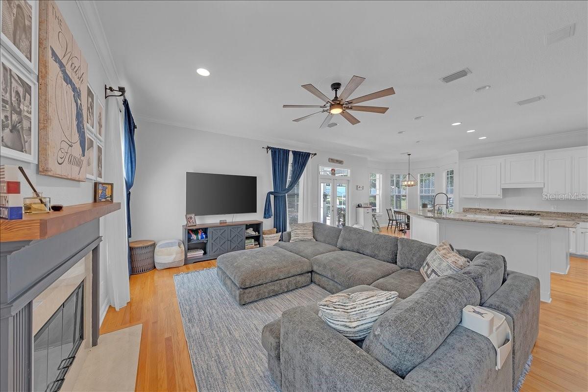 Image 6 of 49 For 5913 Flatwoods Manor Circle