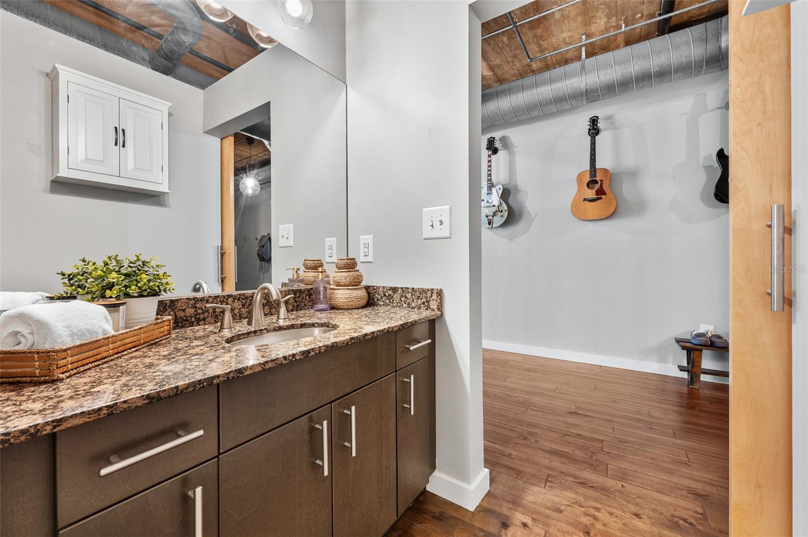 Image 14 of 40 For 101 12th Street 206