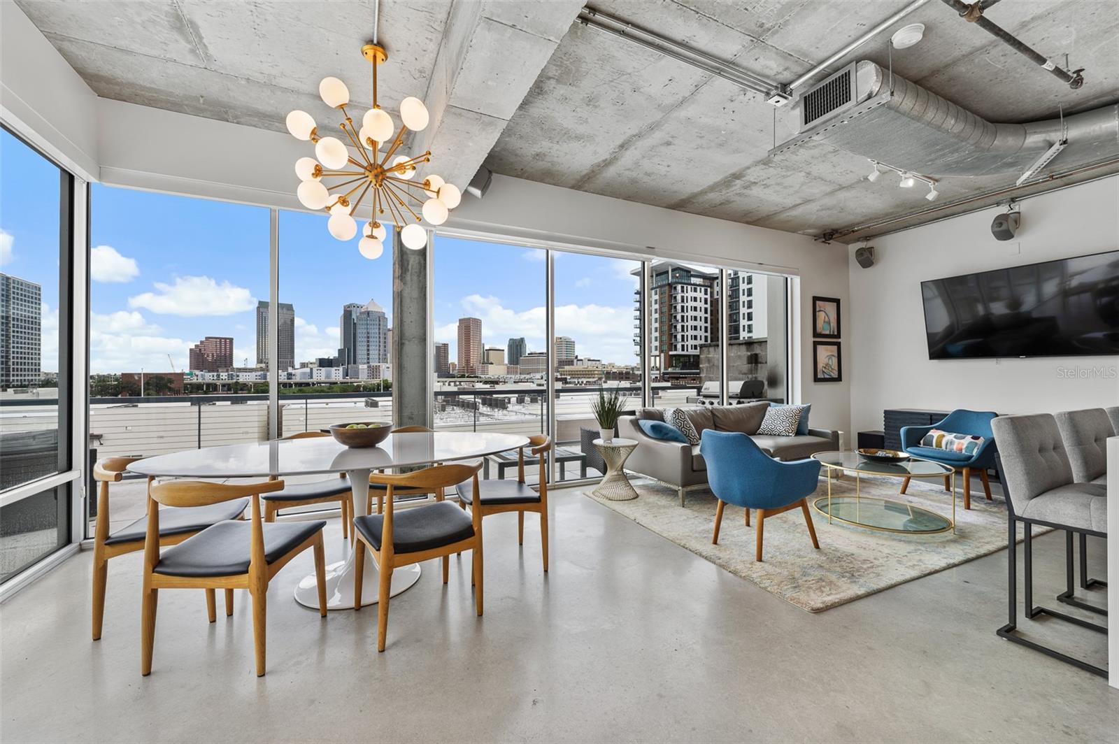 Image 23 of 40 For 101 12th Street 206