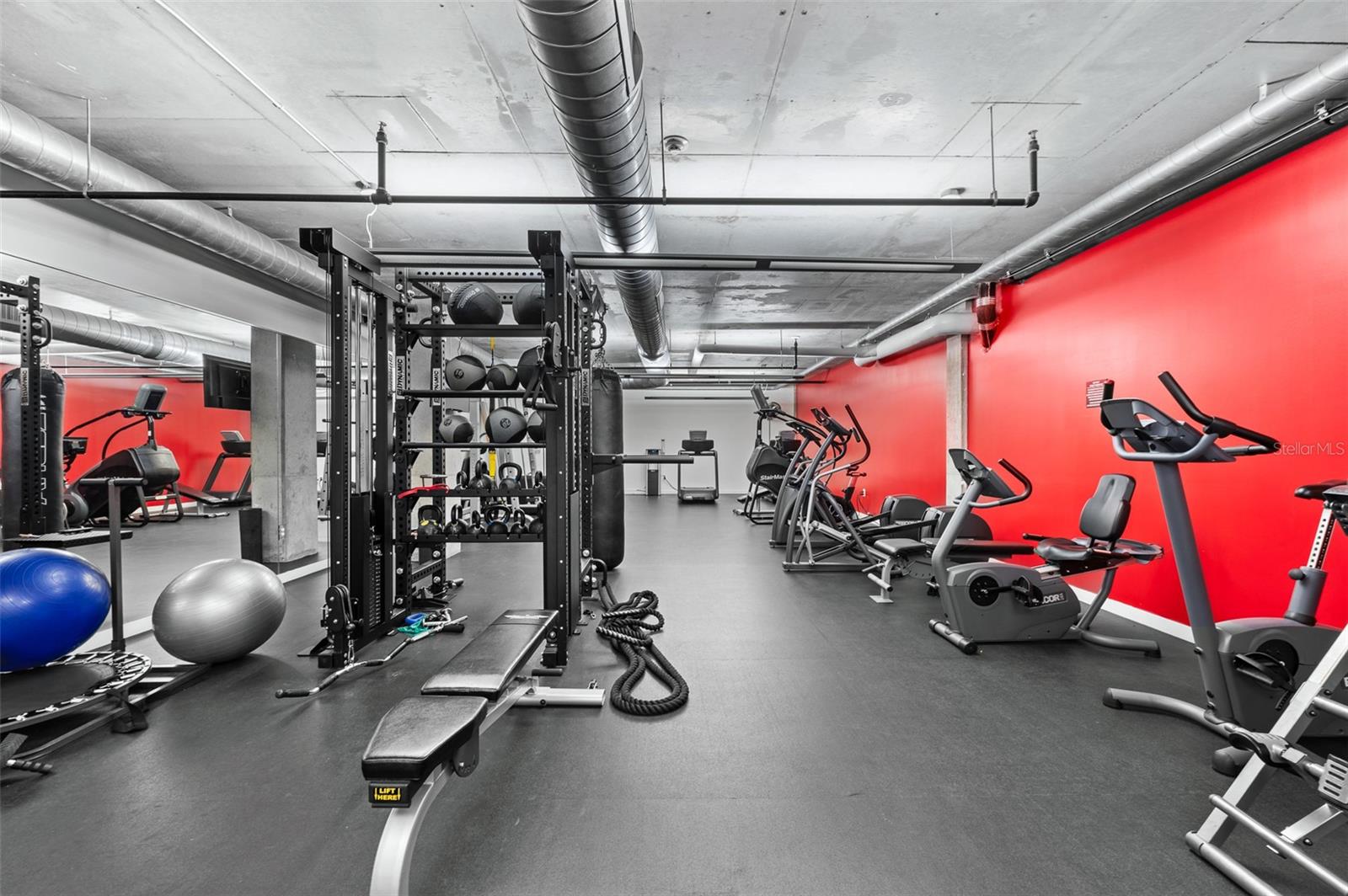 Image 28 of 40 For 101 12th Street 206