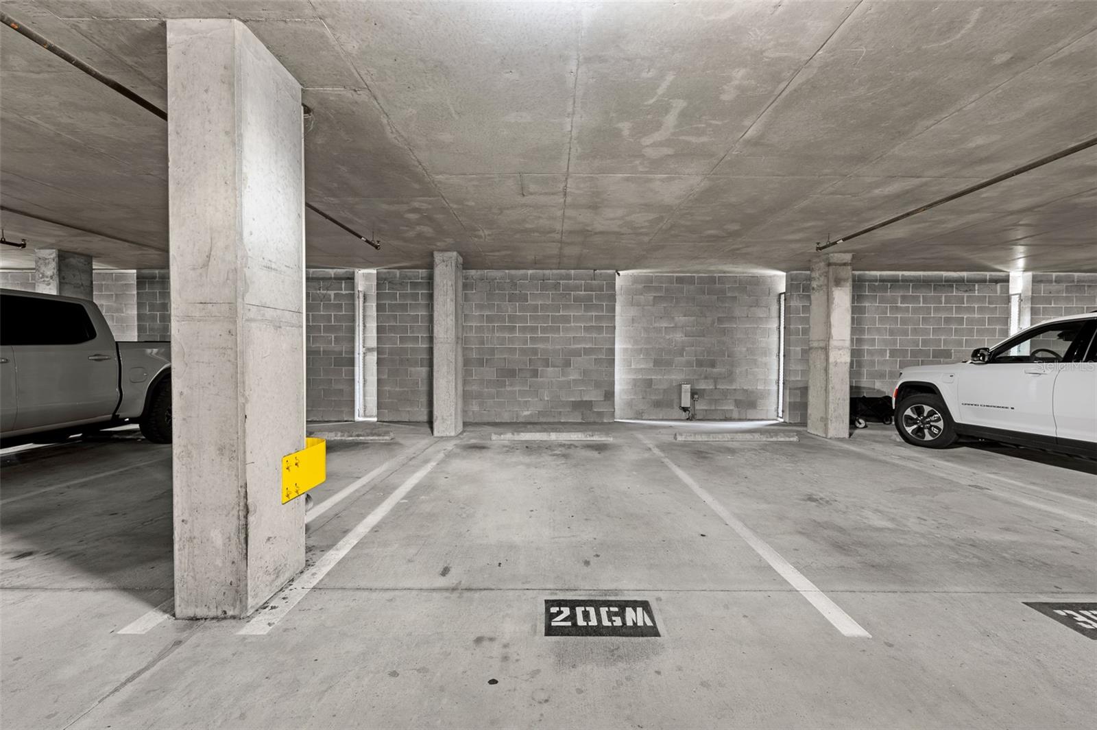 Image 32 of 40 For 101 12th Street 206