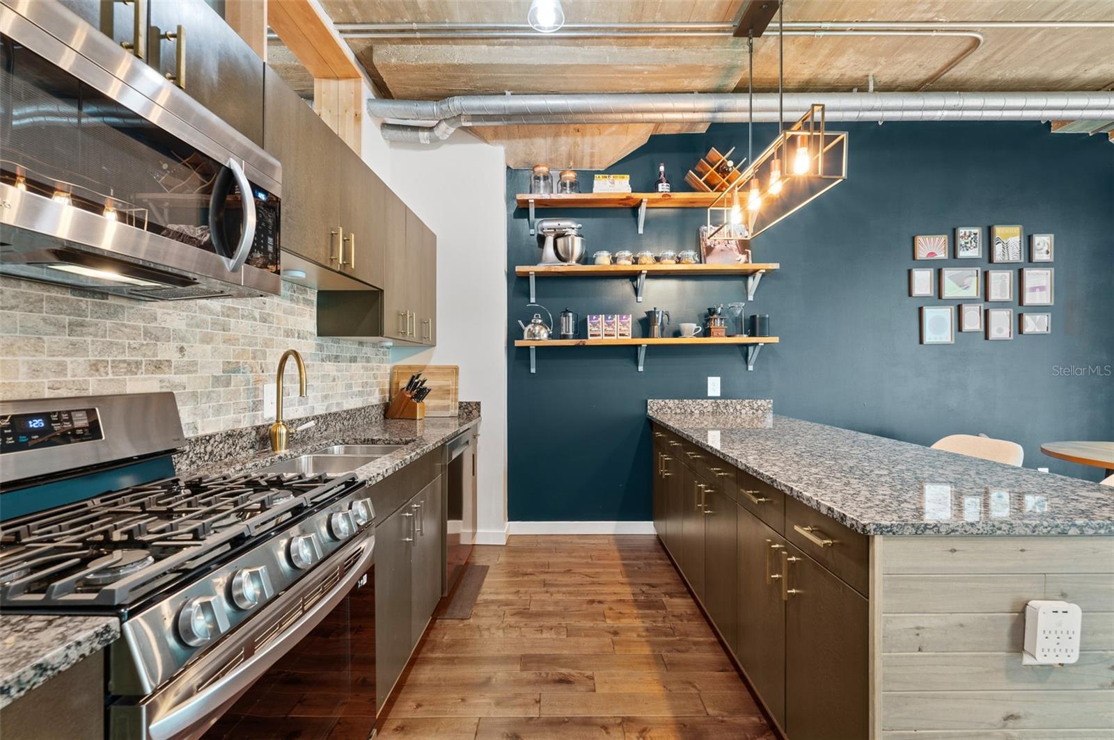 Image 6 of 40 For 101 12th Street 206