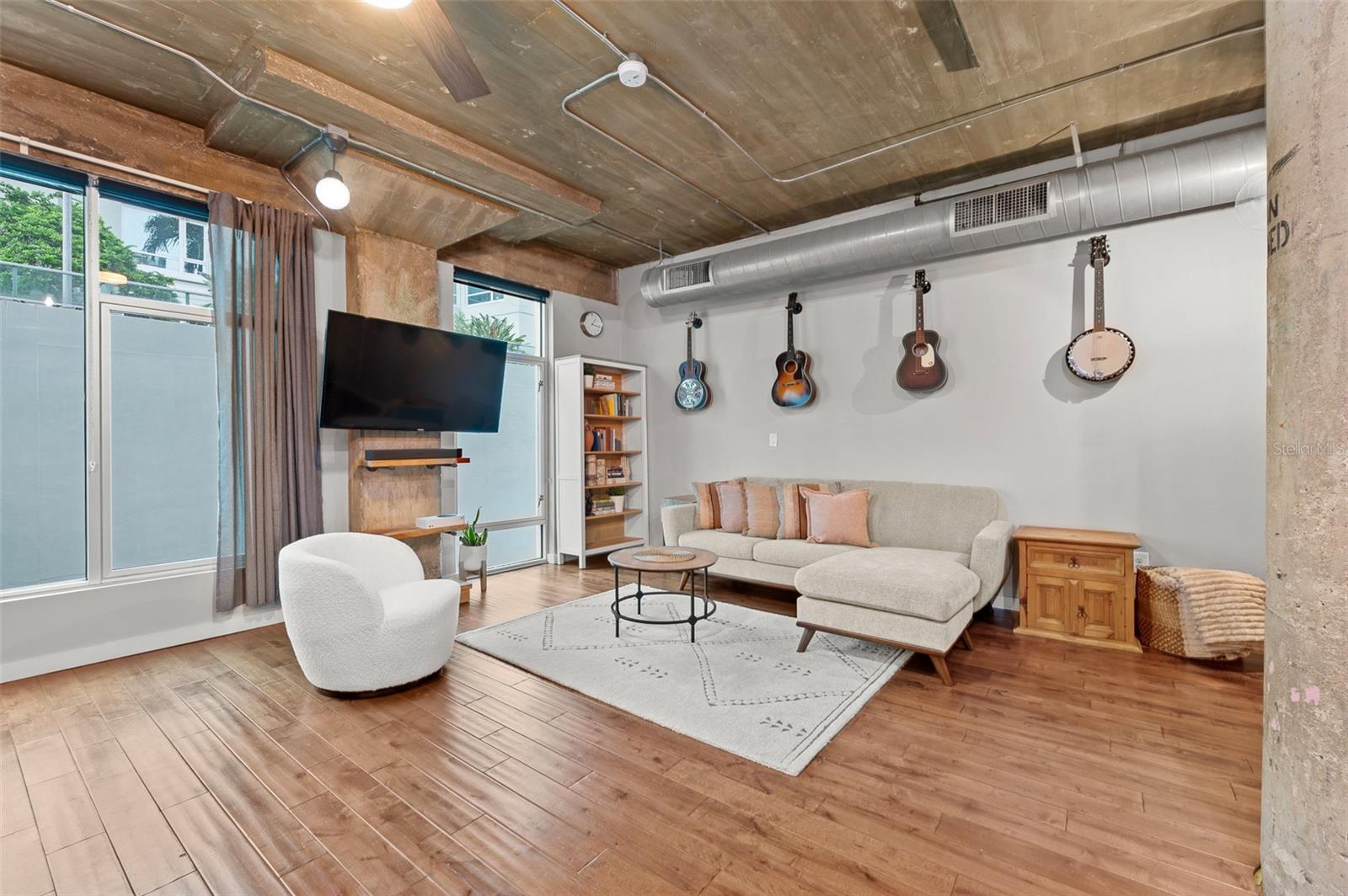 Image 7 of 40 For 101 12th Street 206