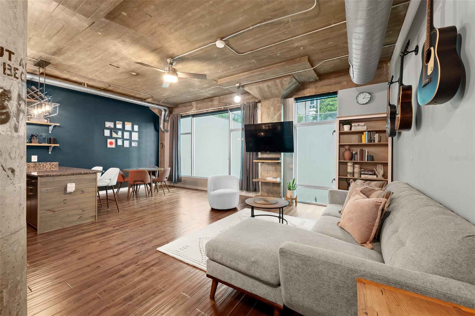 Image 8 of 40 For 101 12th Street 206