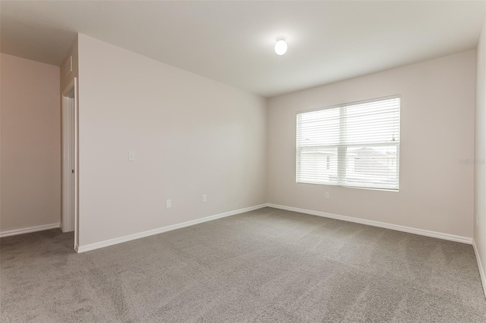 Image 13 of 19 For 9529 Sunstone Boulevard