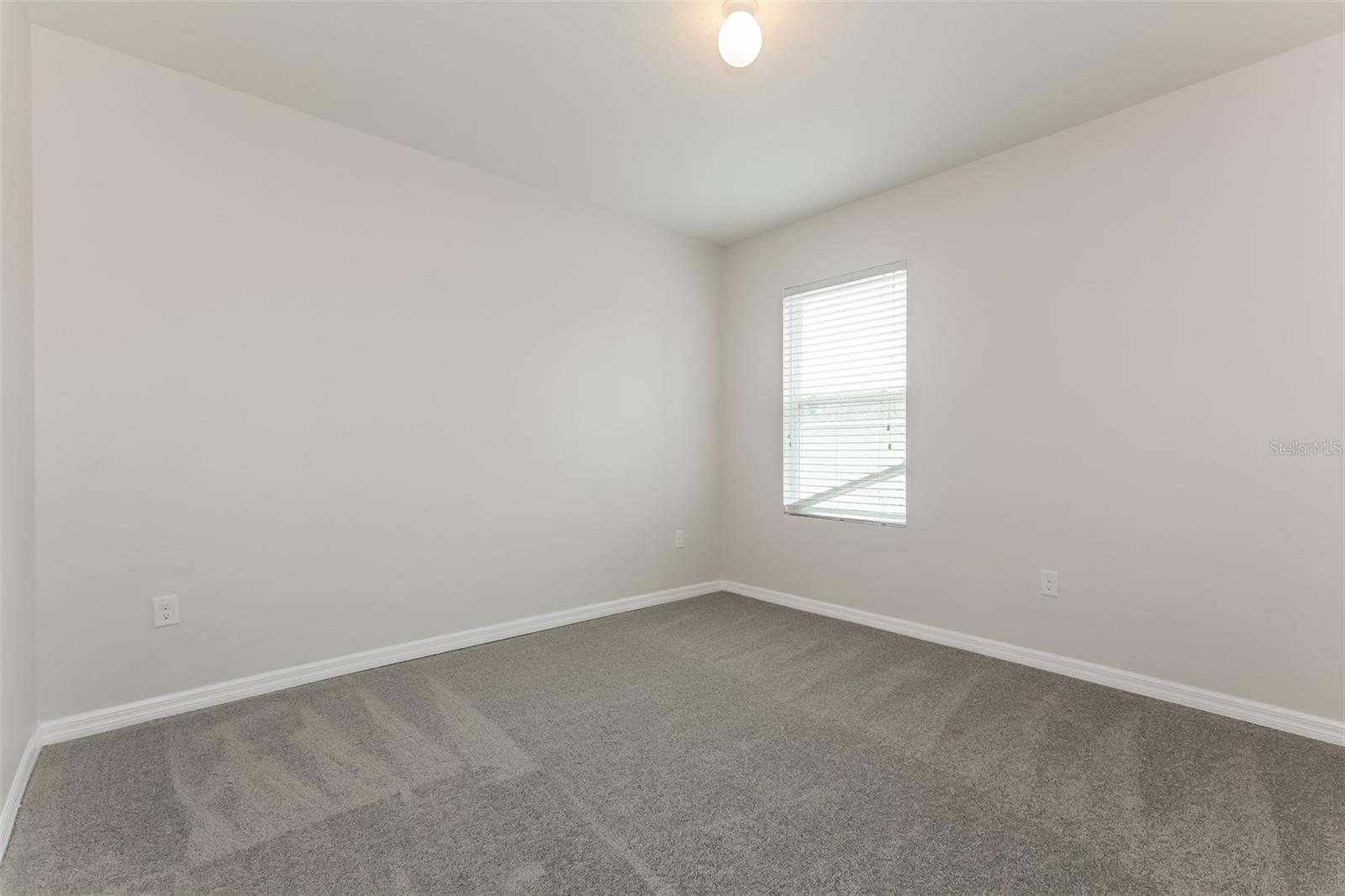 Image 14 of 19 For 9529 Sunstone Boulevard